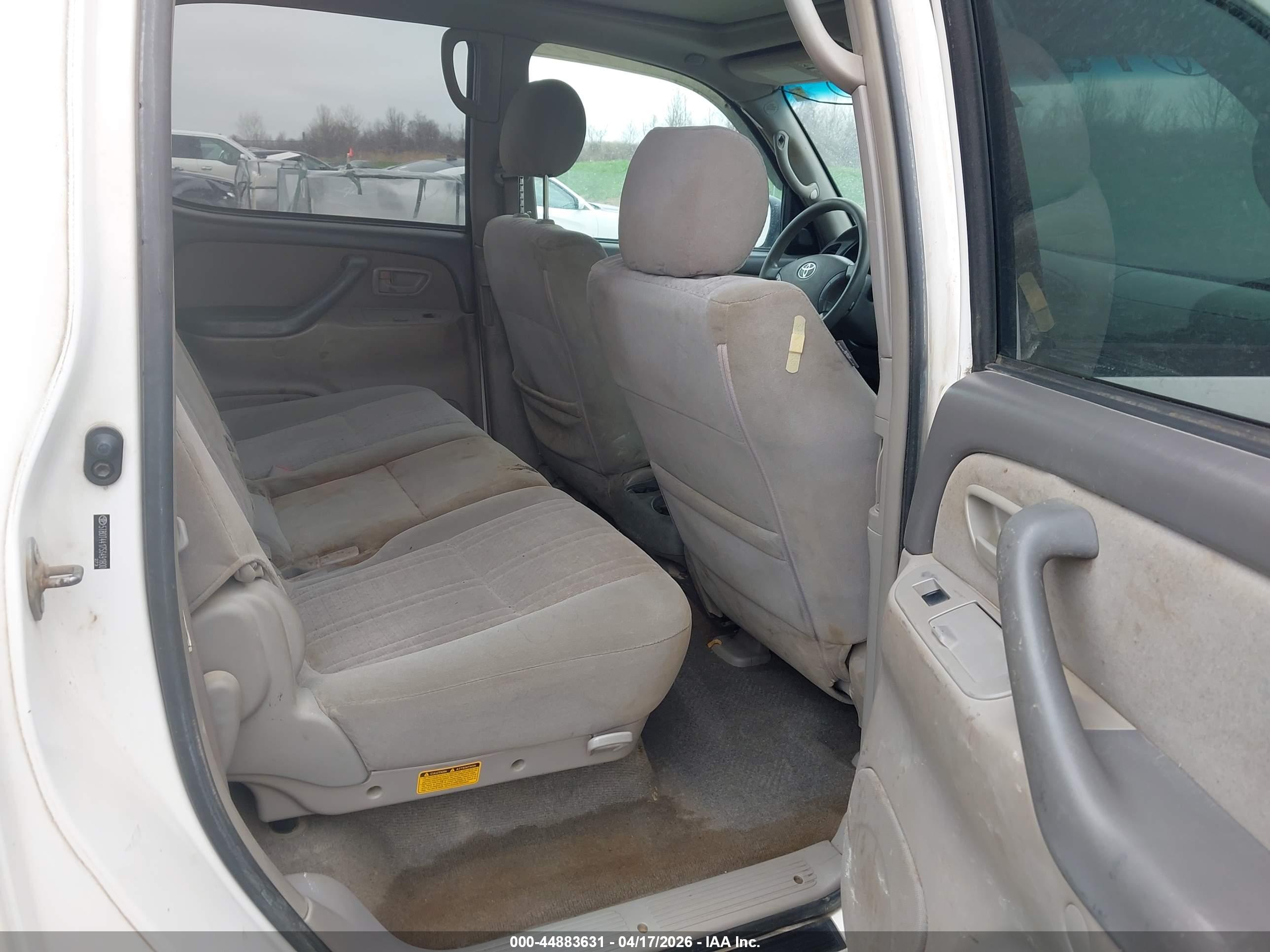 TOYOTA TUNDRA image 8