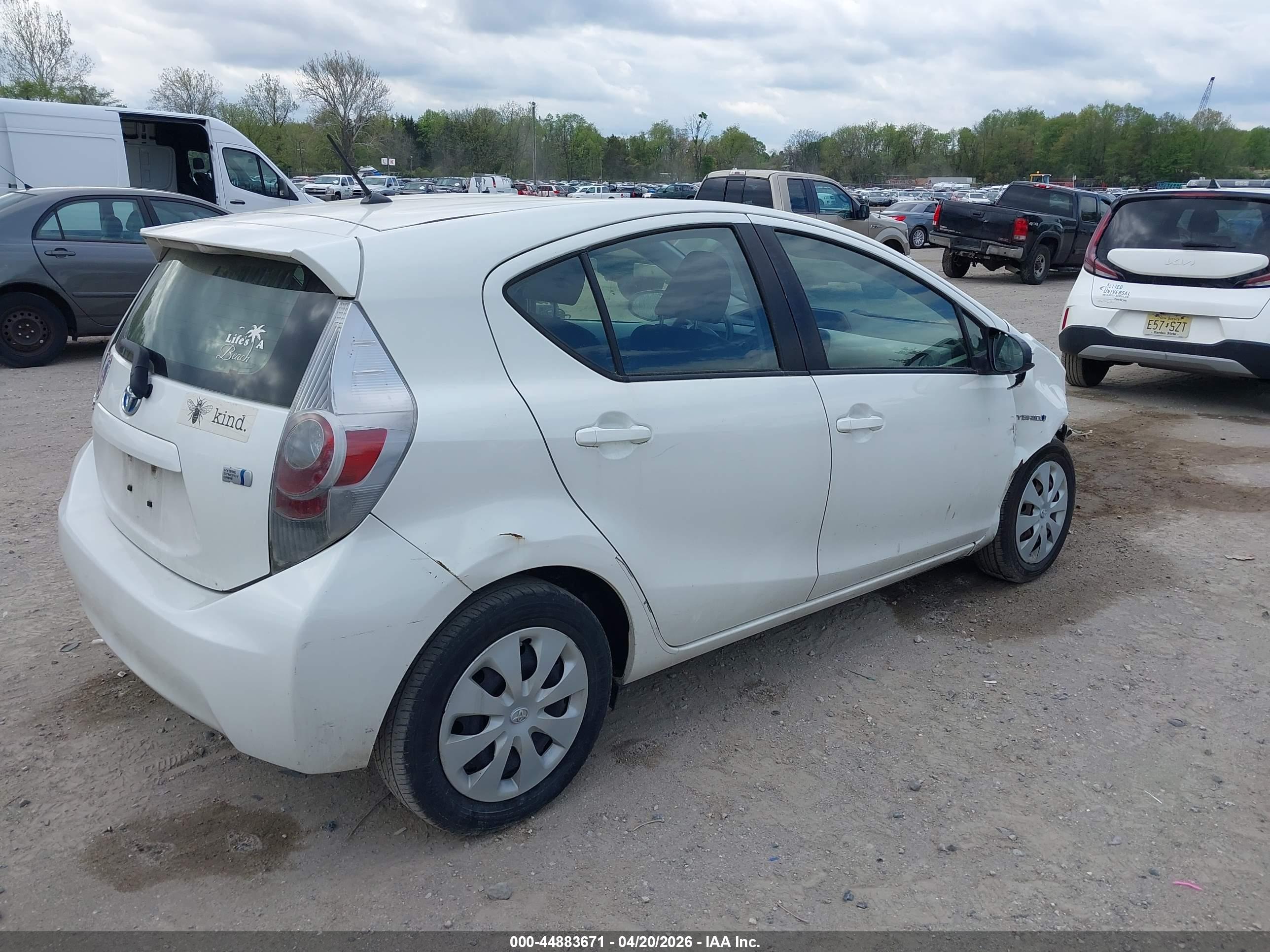 TOYOTA PRIUS image 4