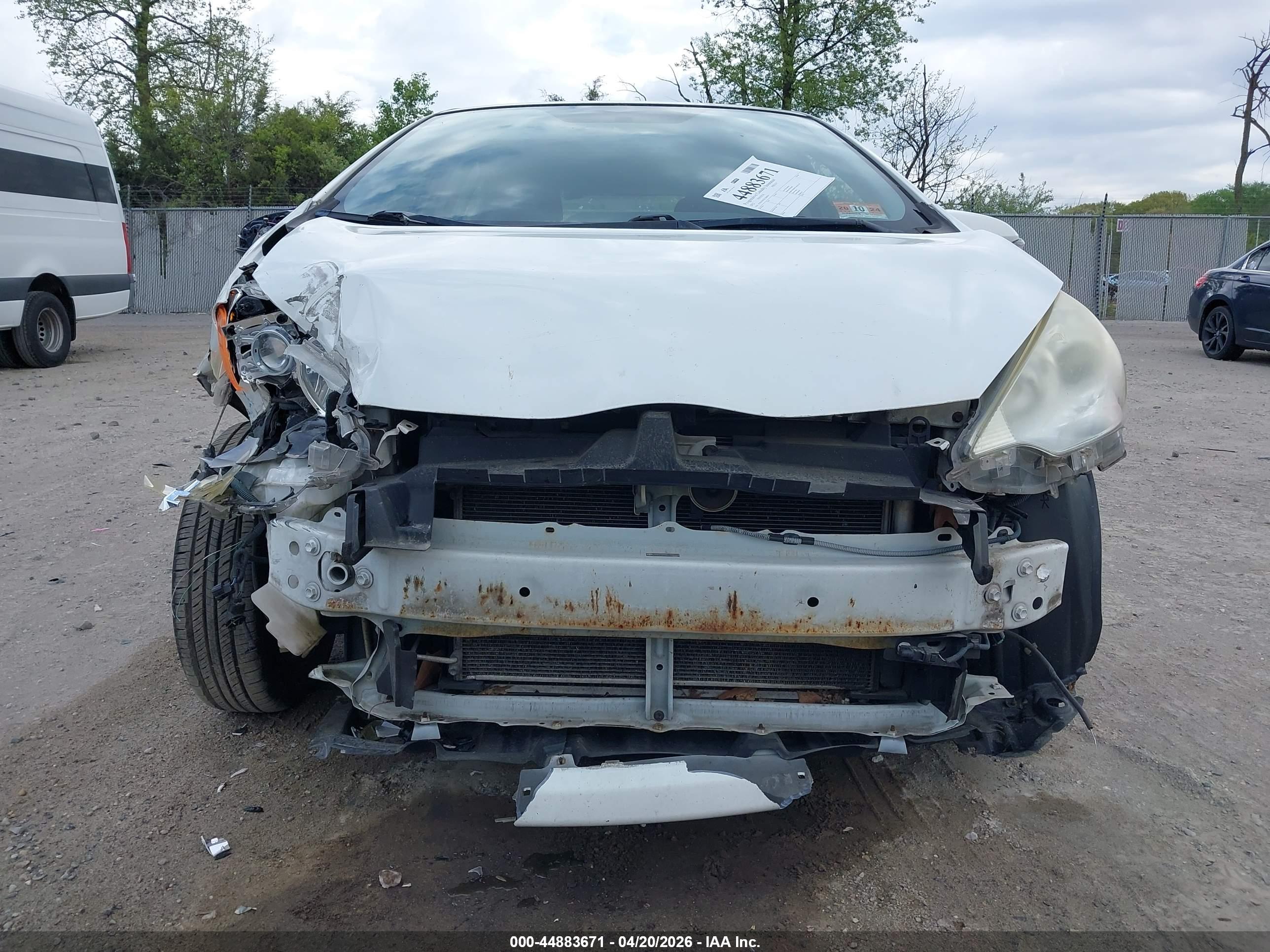 TOYOTA PRIUS image 6