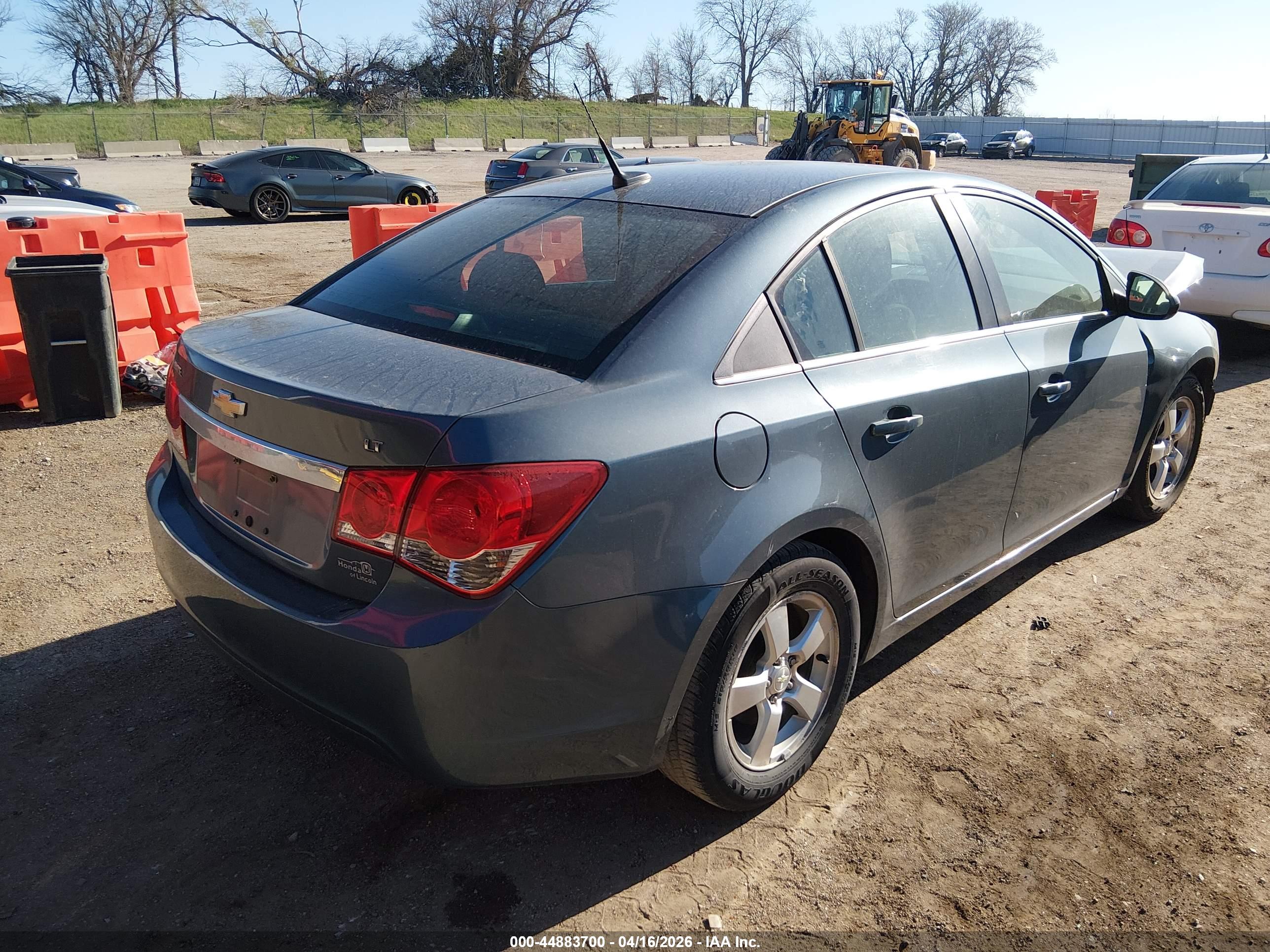 CHEVROLET CRUZE image 4