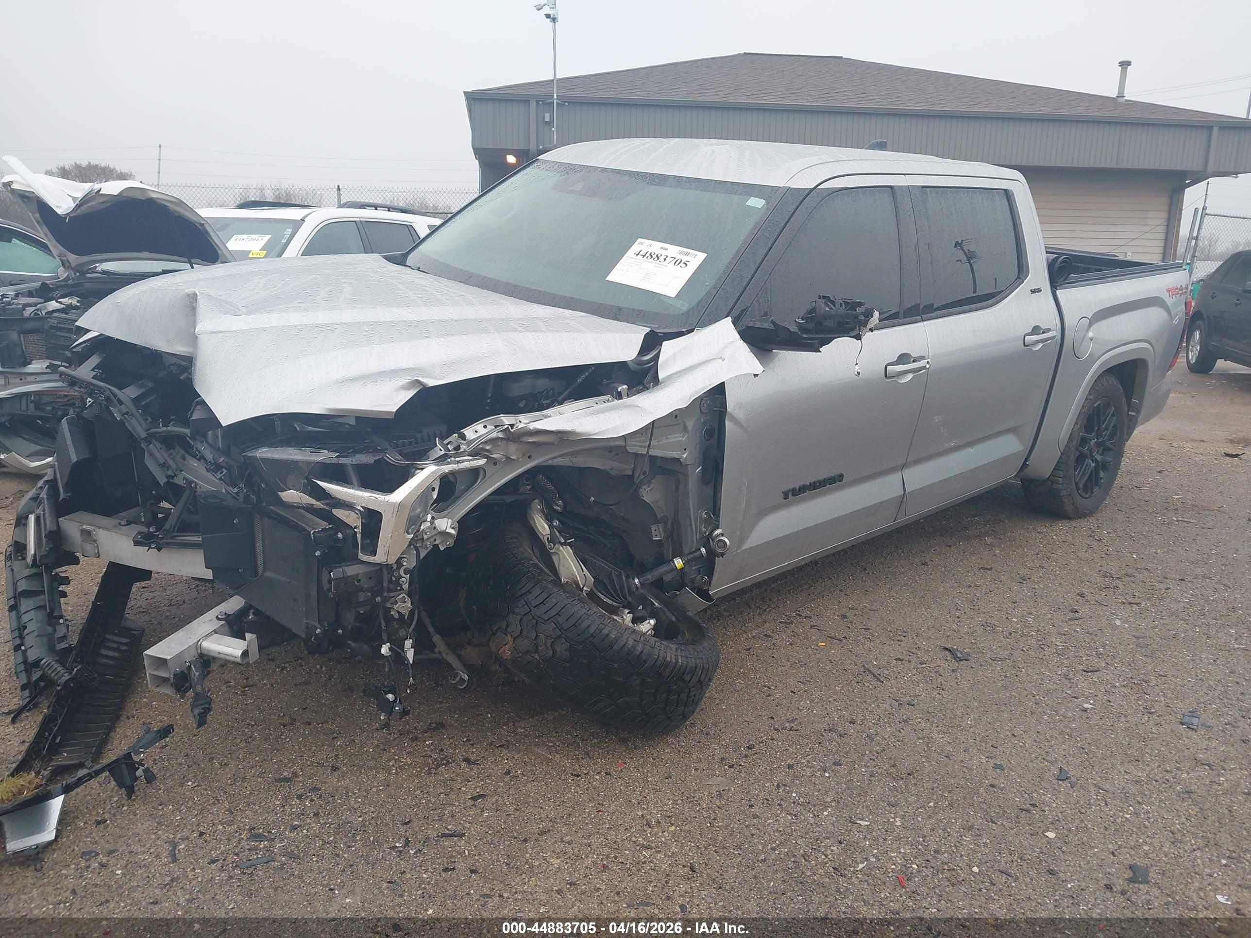 TOYOTA TUNDRA image 2