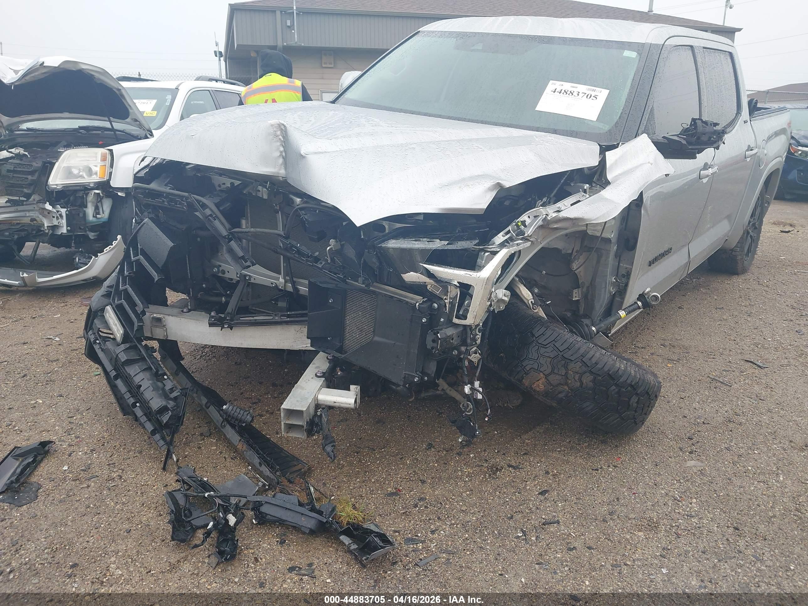 TOYOTA TUNDRA image 6