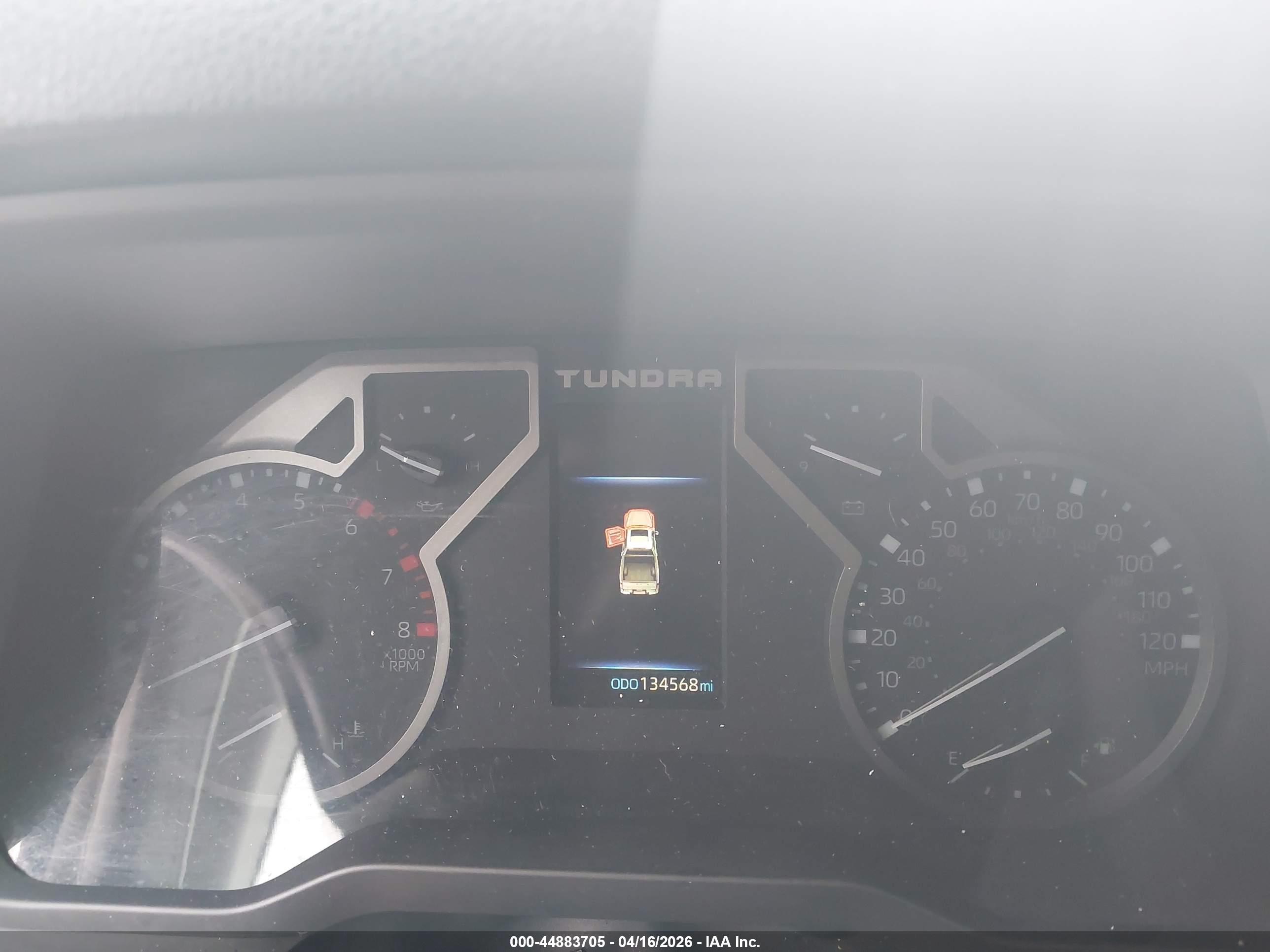 TOYOTA TUNDRA image 7