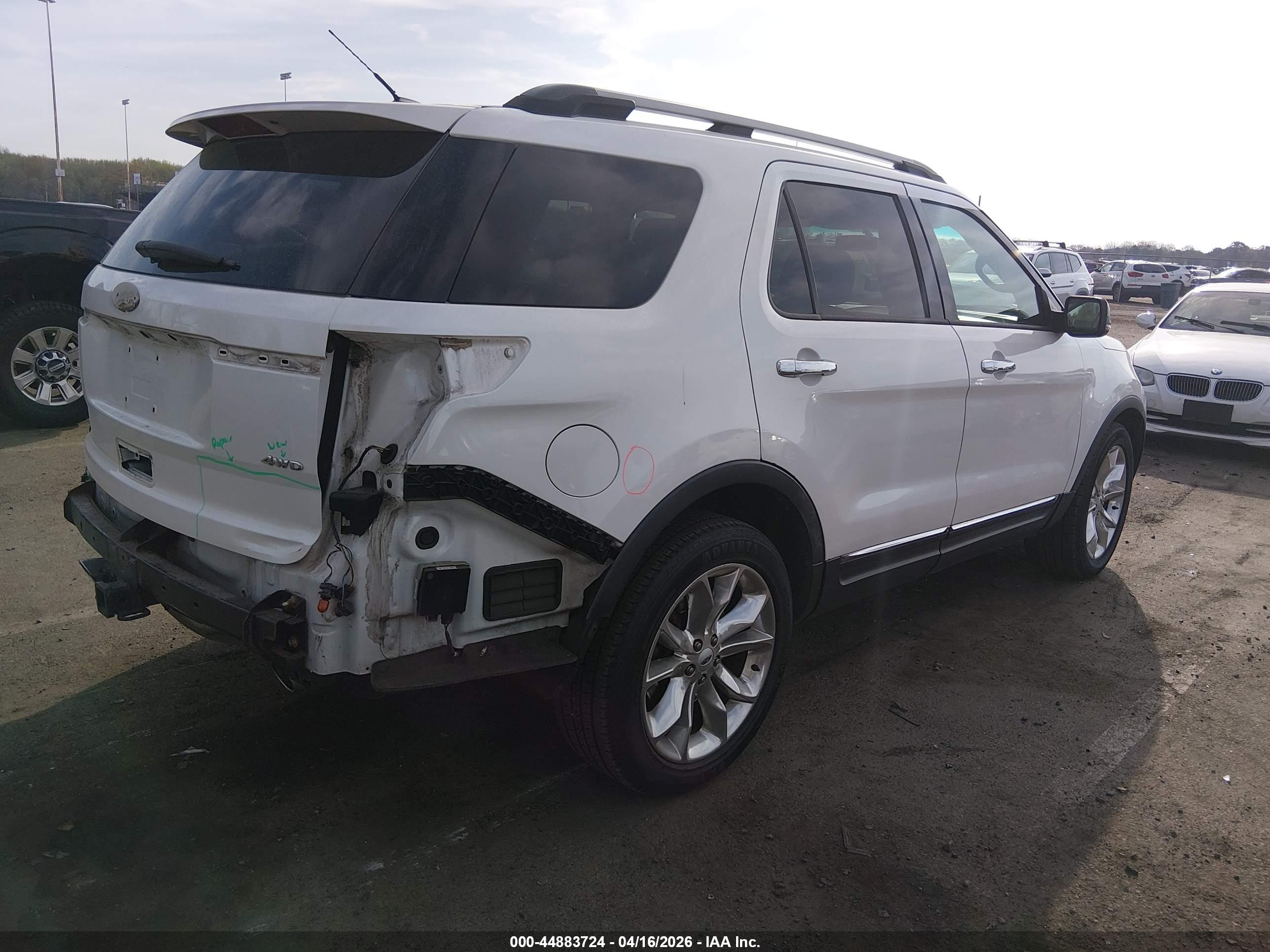 FORD EXPLORER image 4