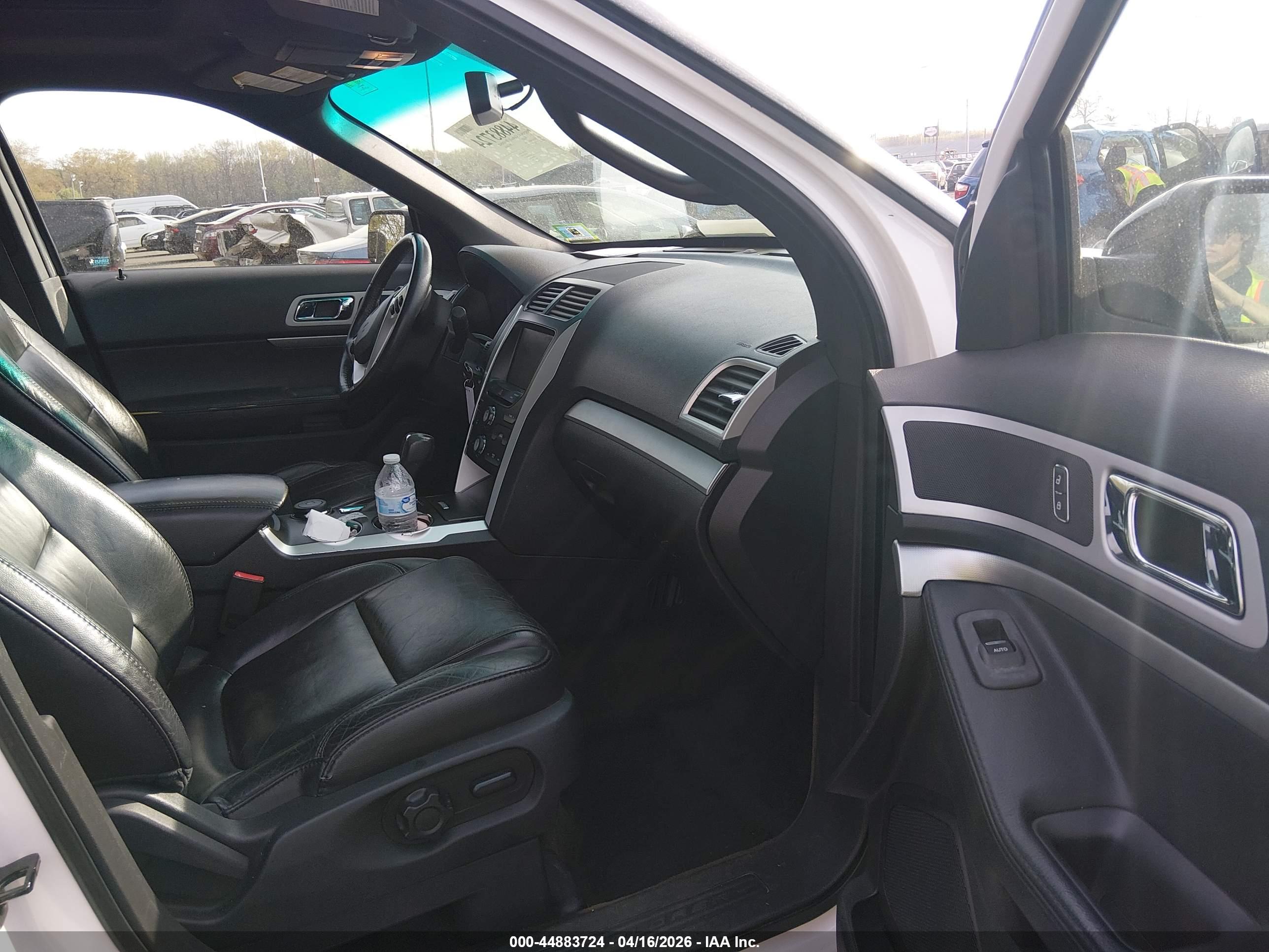FORD EXPLORER image 5