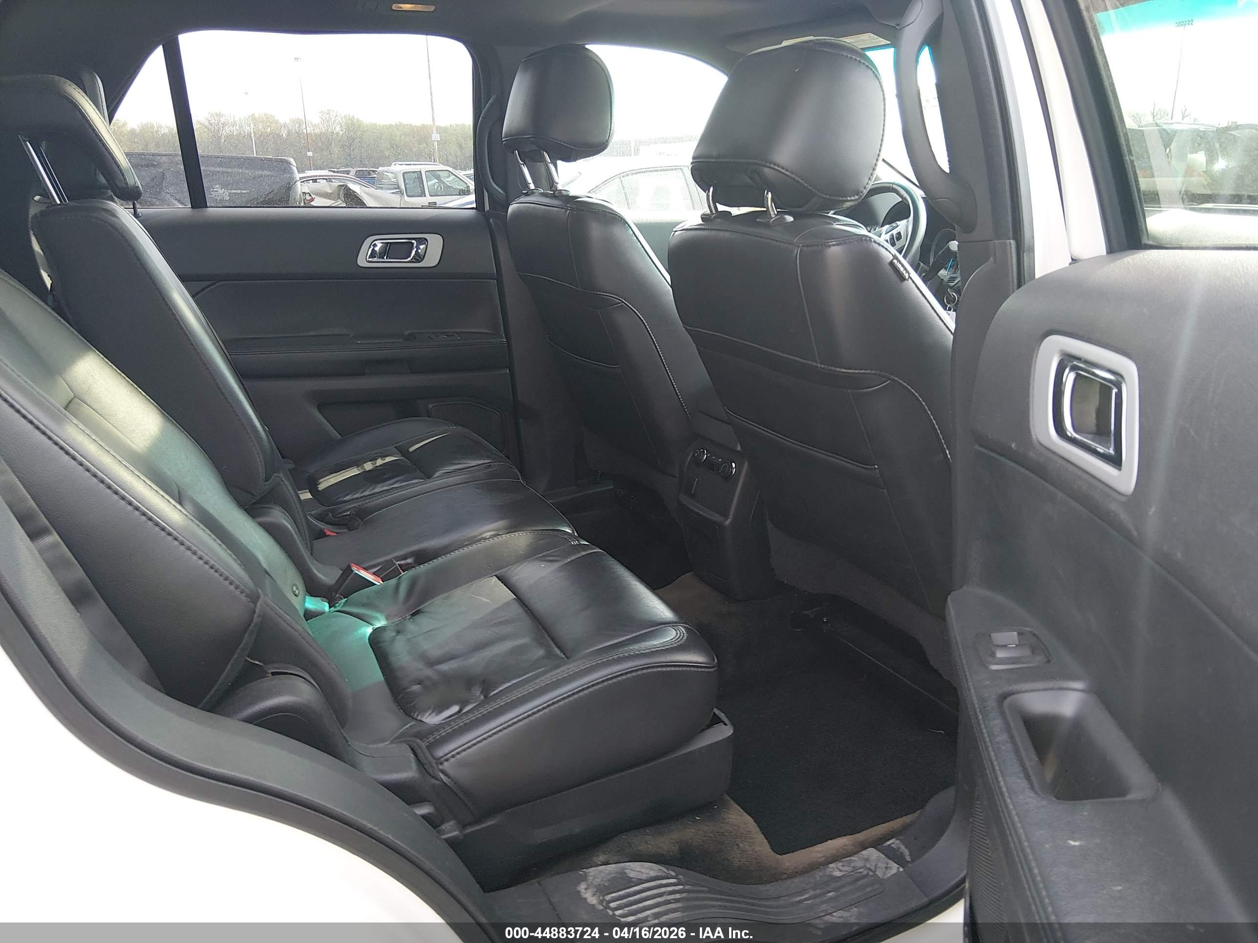 FORD EXPLORER image 8