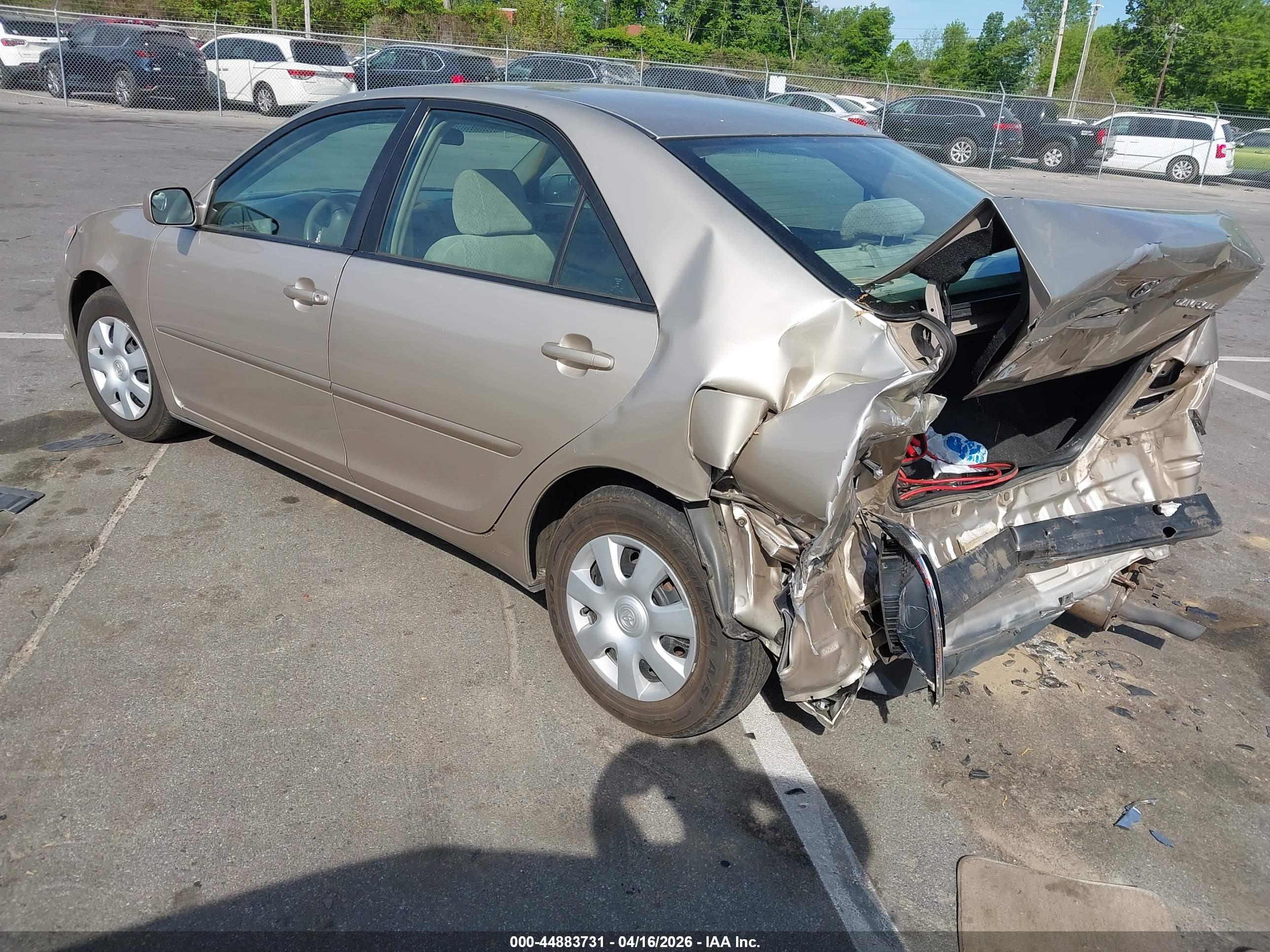 TOYOTA CAMRY image 3