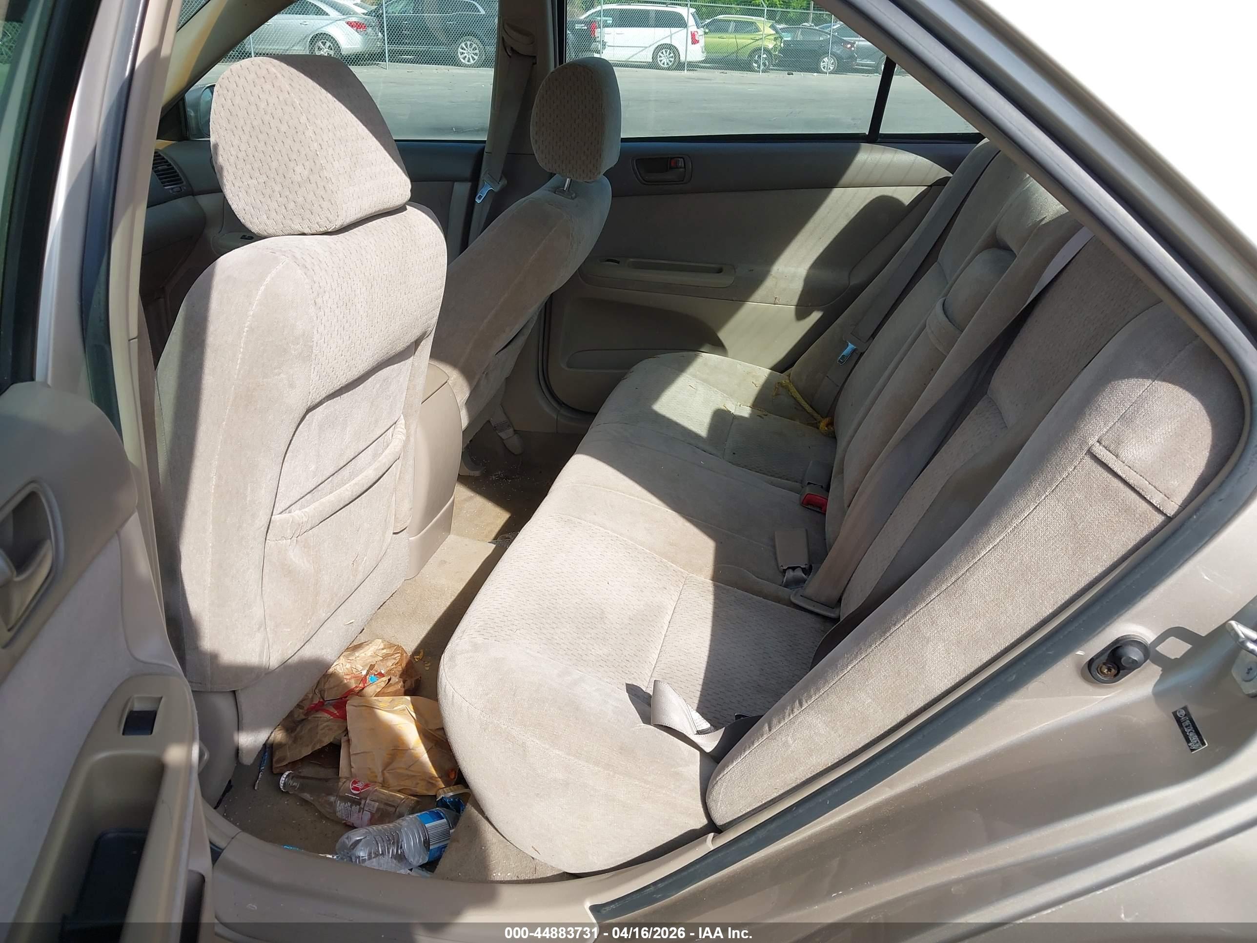 TOYOTA CAMRY image 8