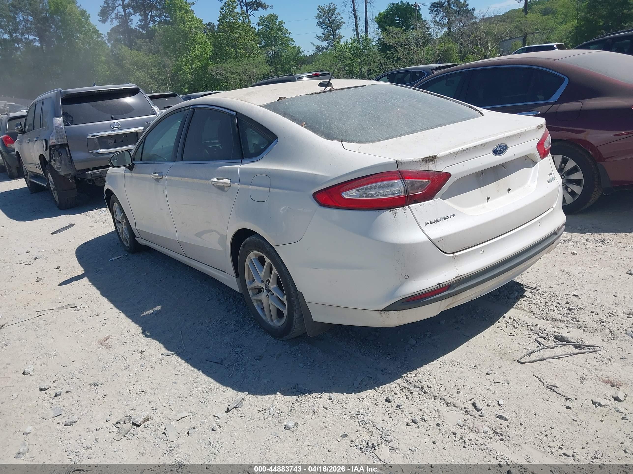FORD FUSION image 3