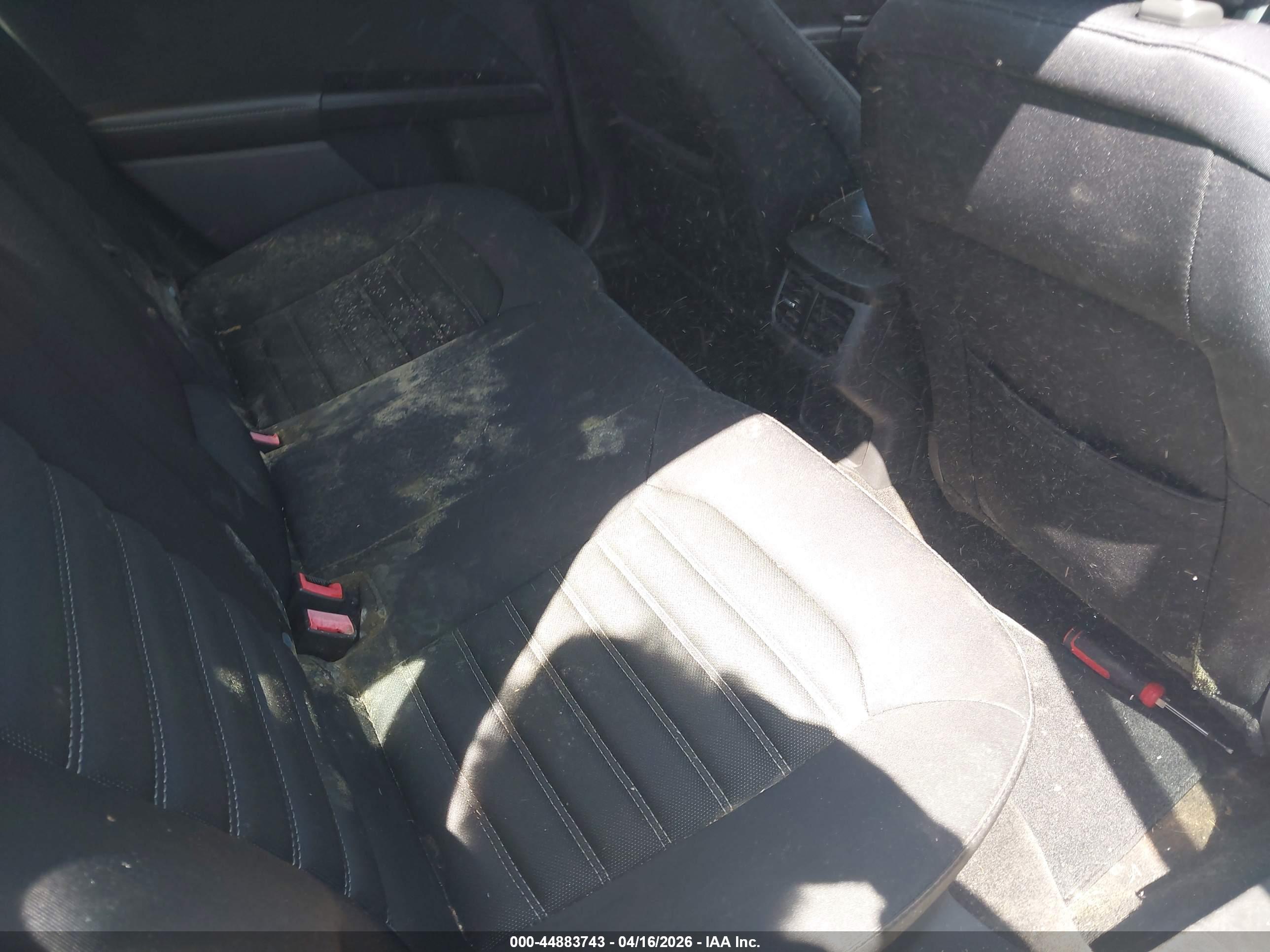FORD FUSION image 8