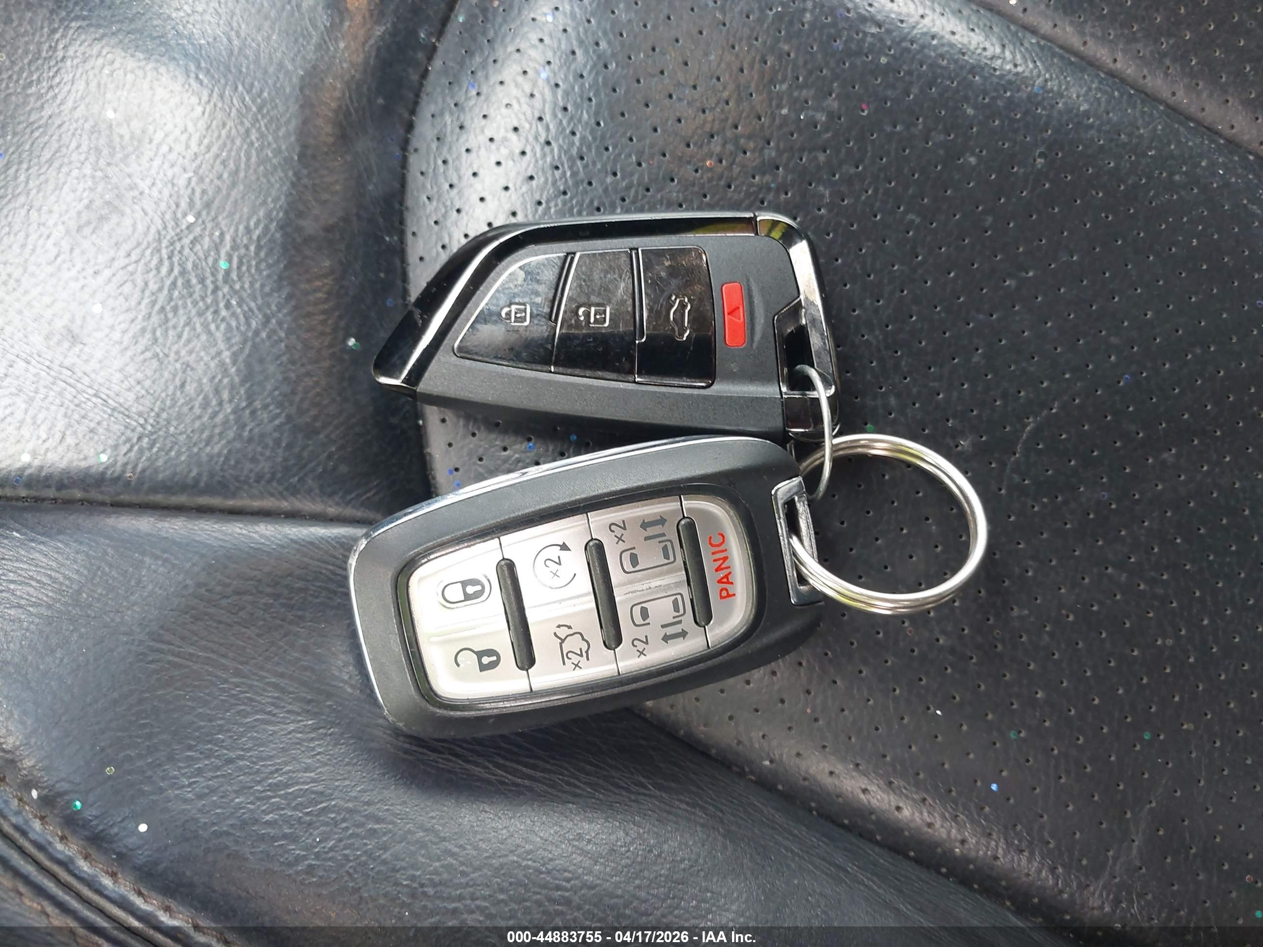 CHRYSLER PACIFICA image 11