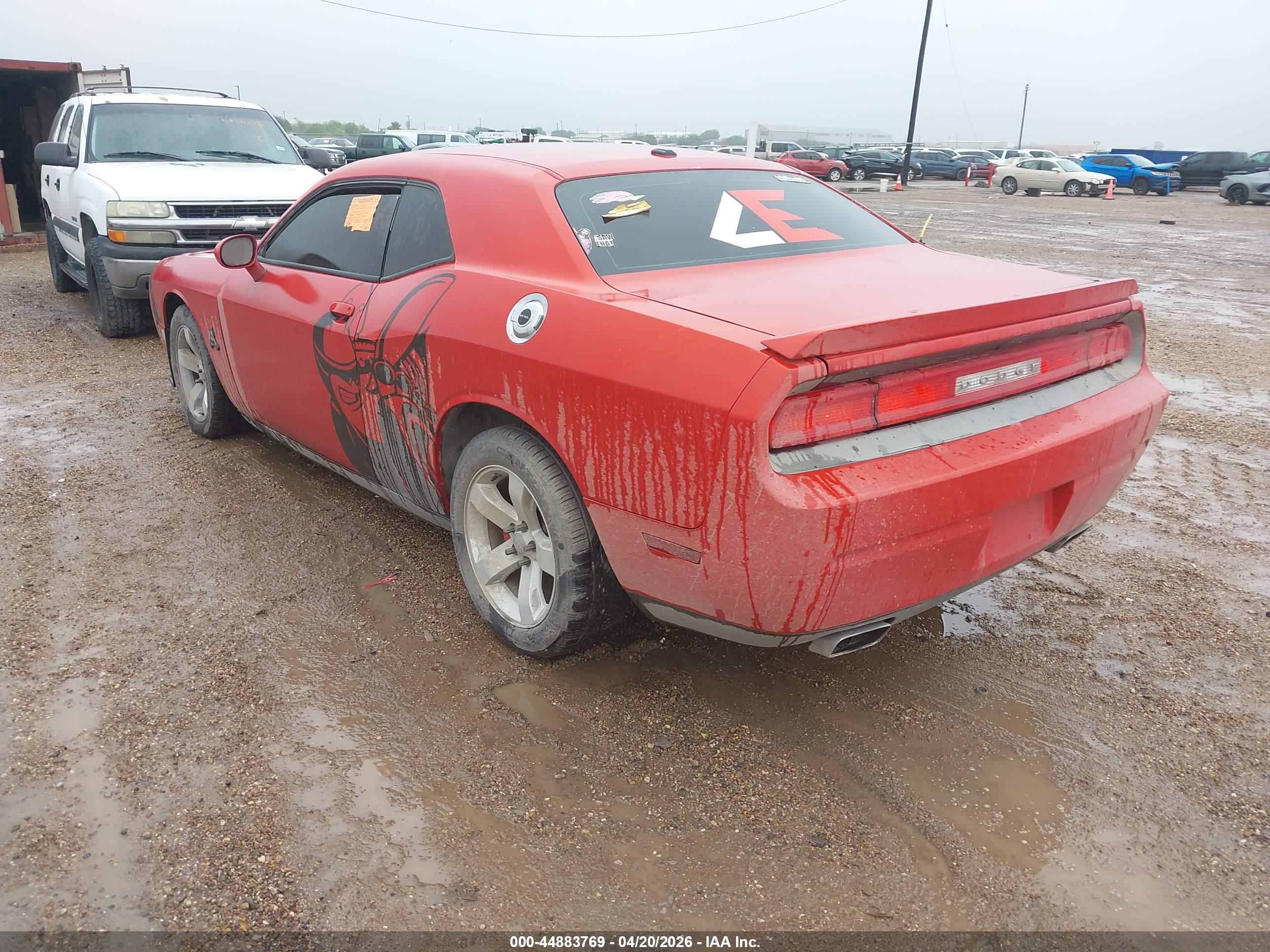 DODGE CHALLENGER image 3