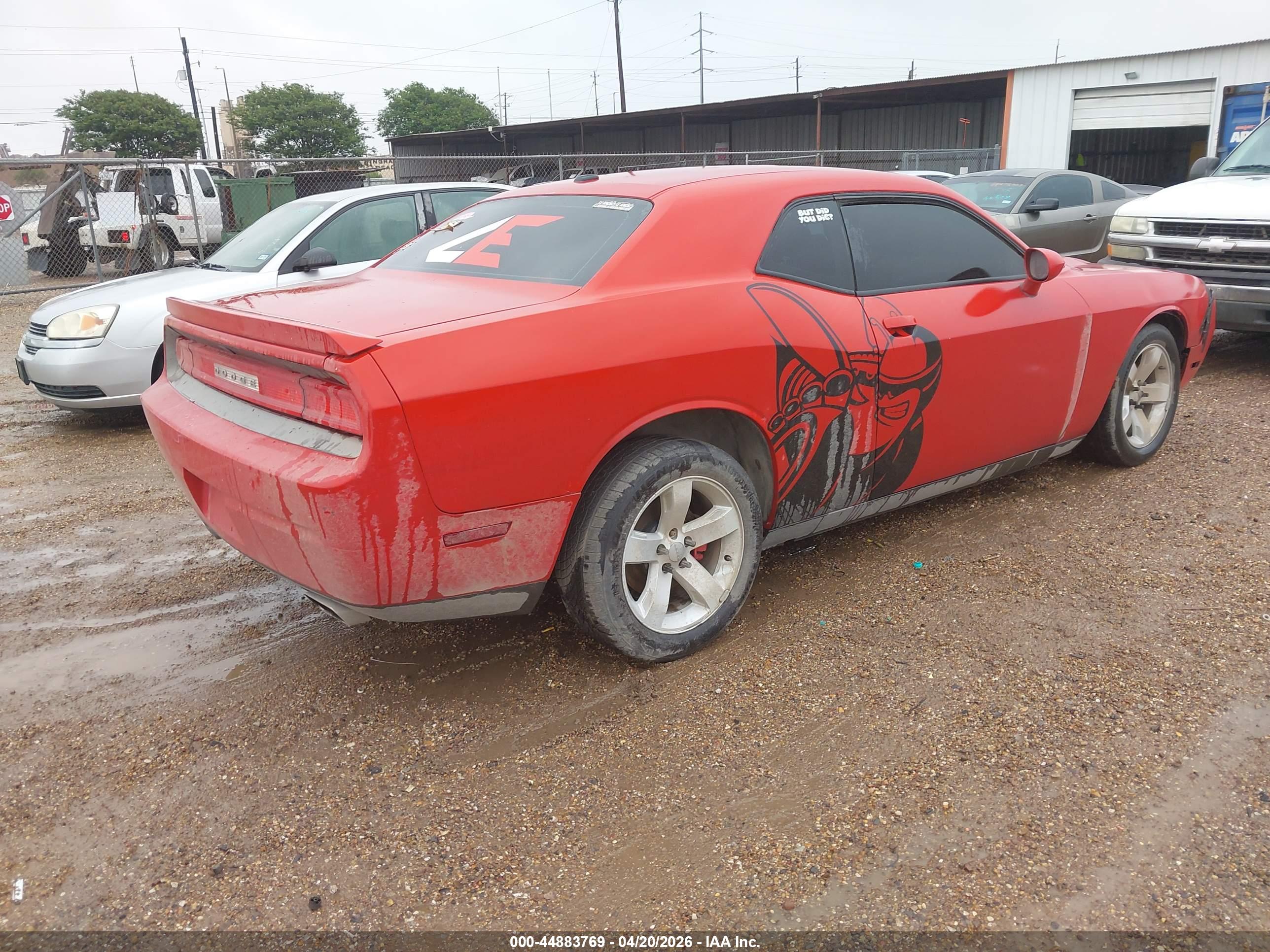 DODGE CHALLENGER image 4