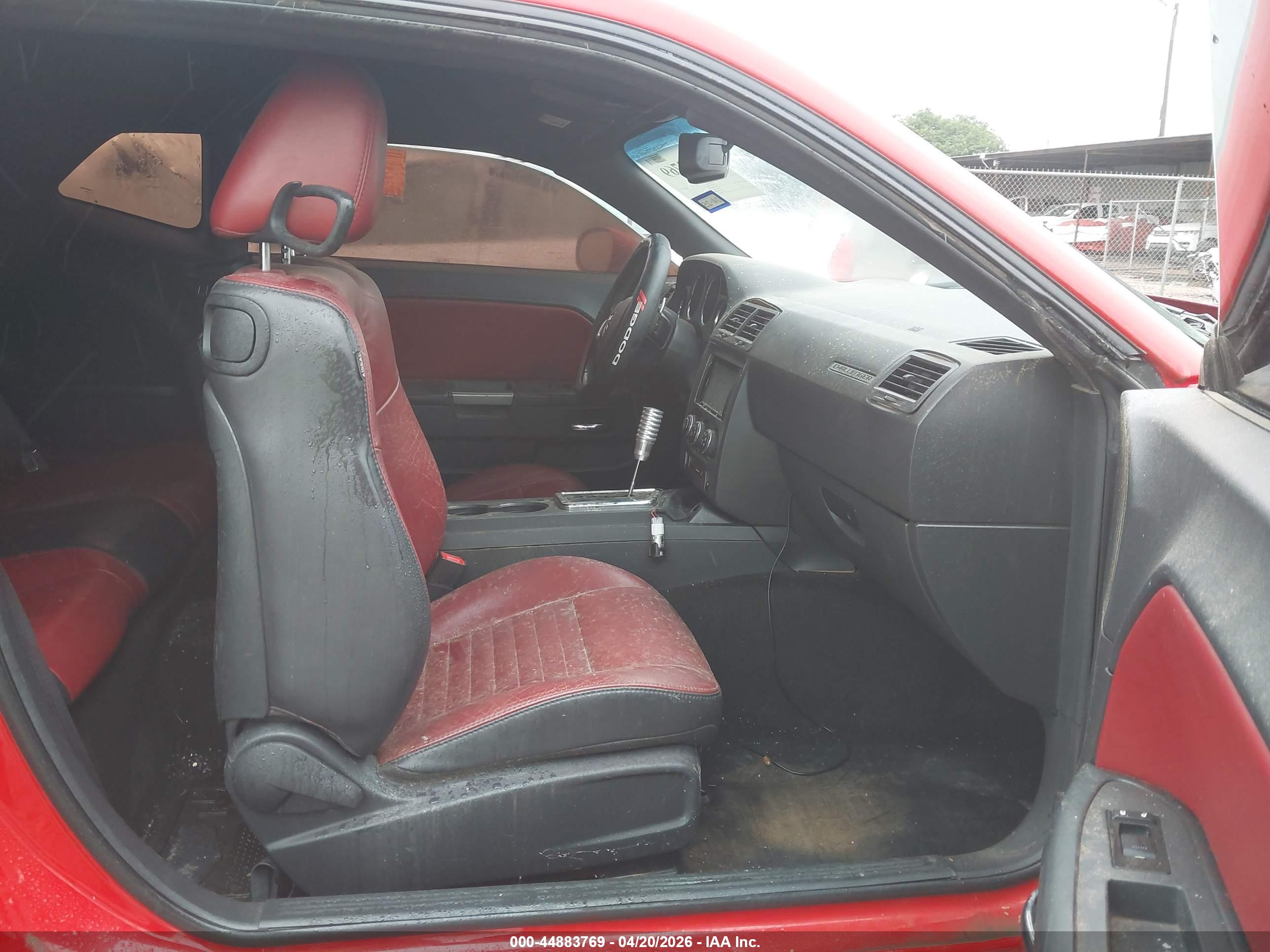 DODGE CHALLENGER image 5