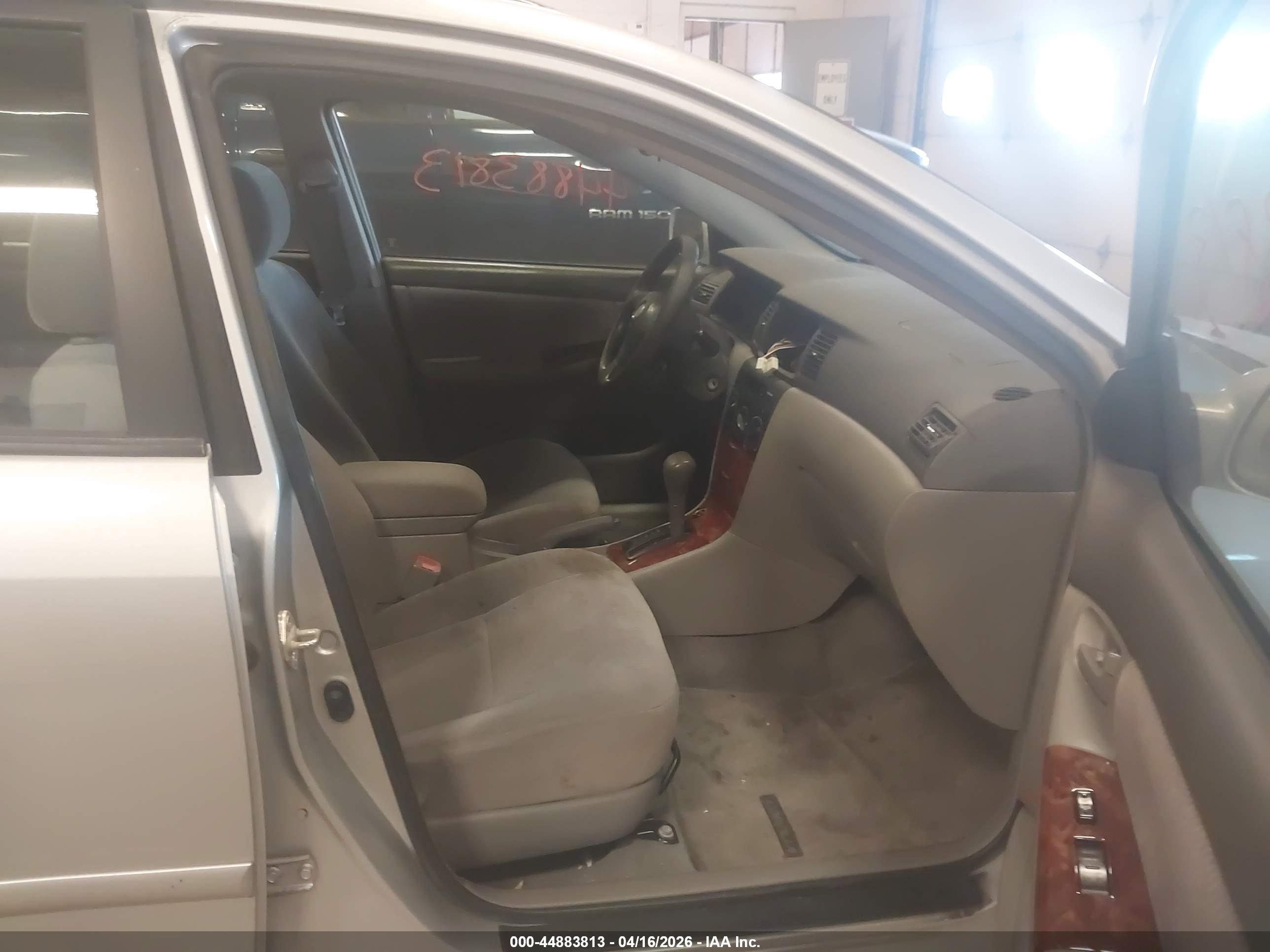 TOYOTA COROLLA image 5