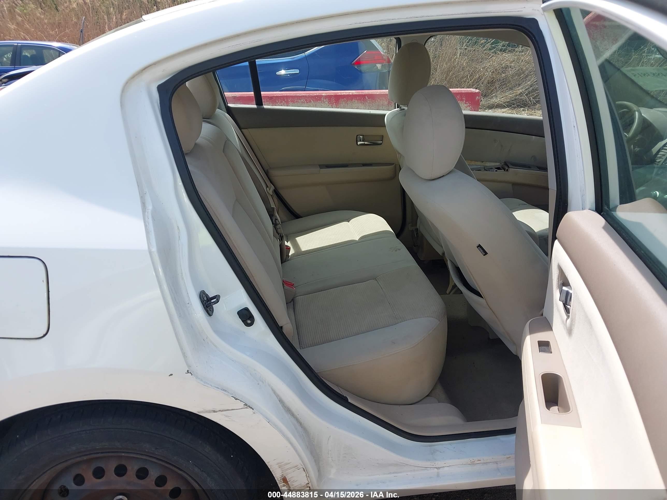 NISSAN SENTRA image 8