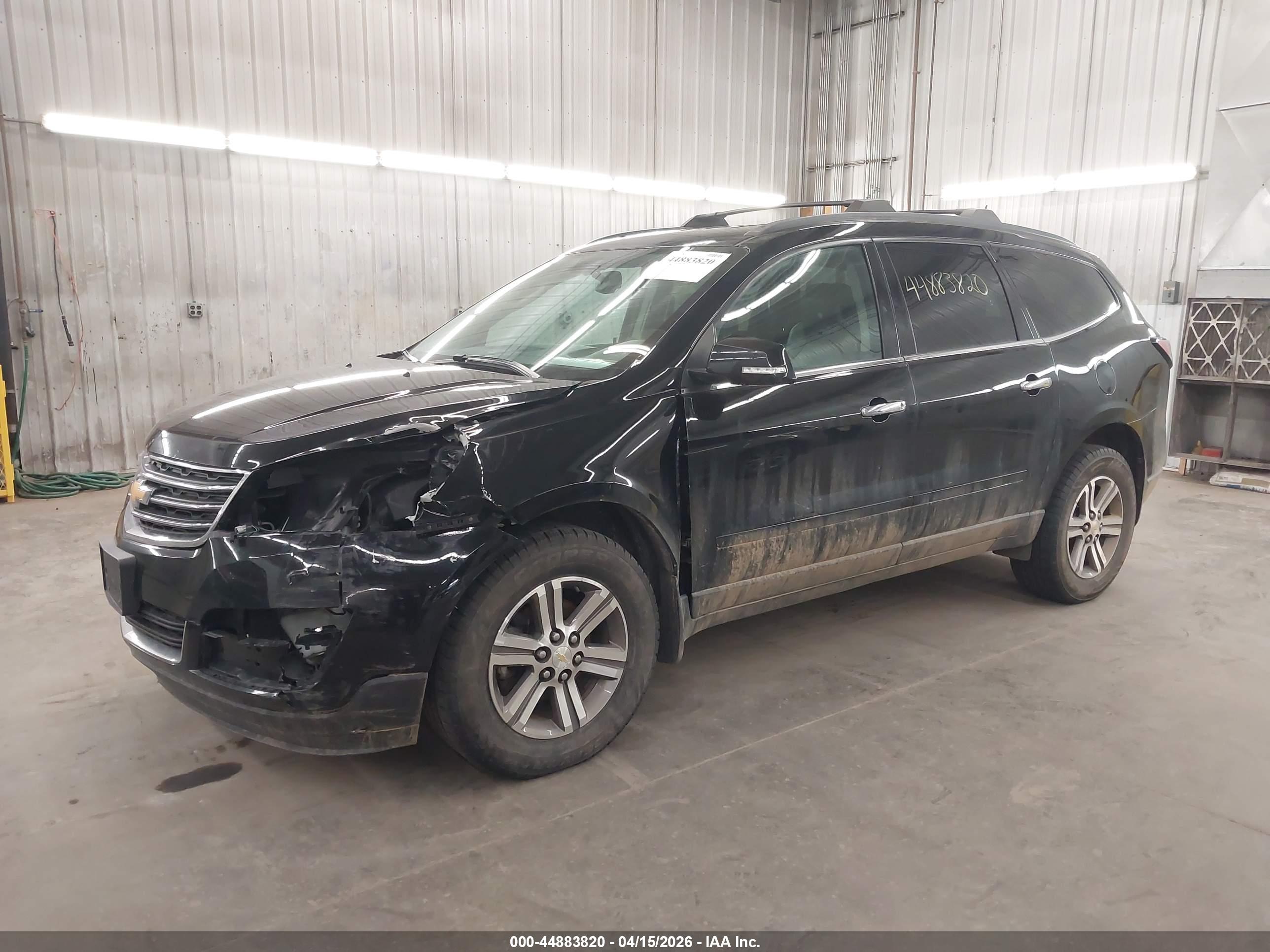CHEVROLET TRAVERSE image 2