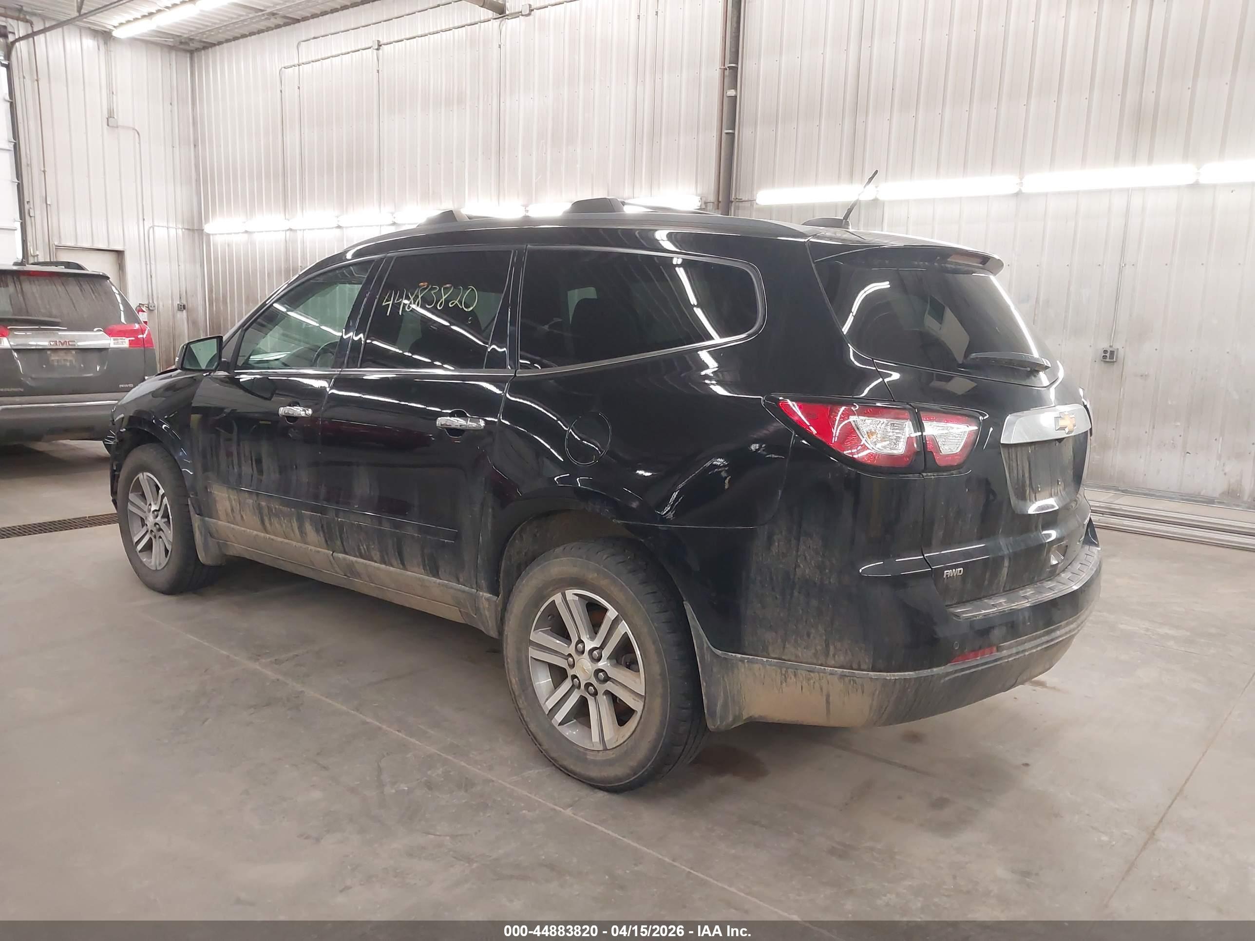 CHEVROLET TRAVERSE image 3