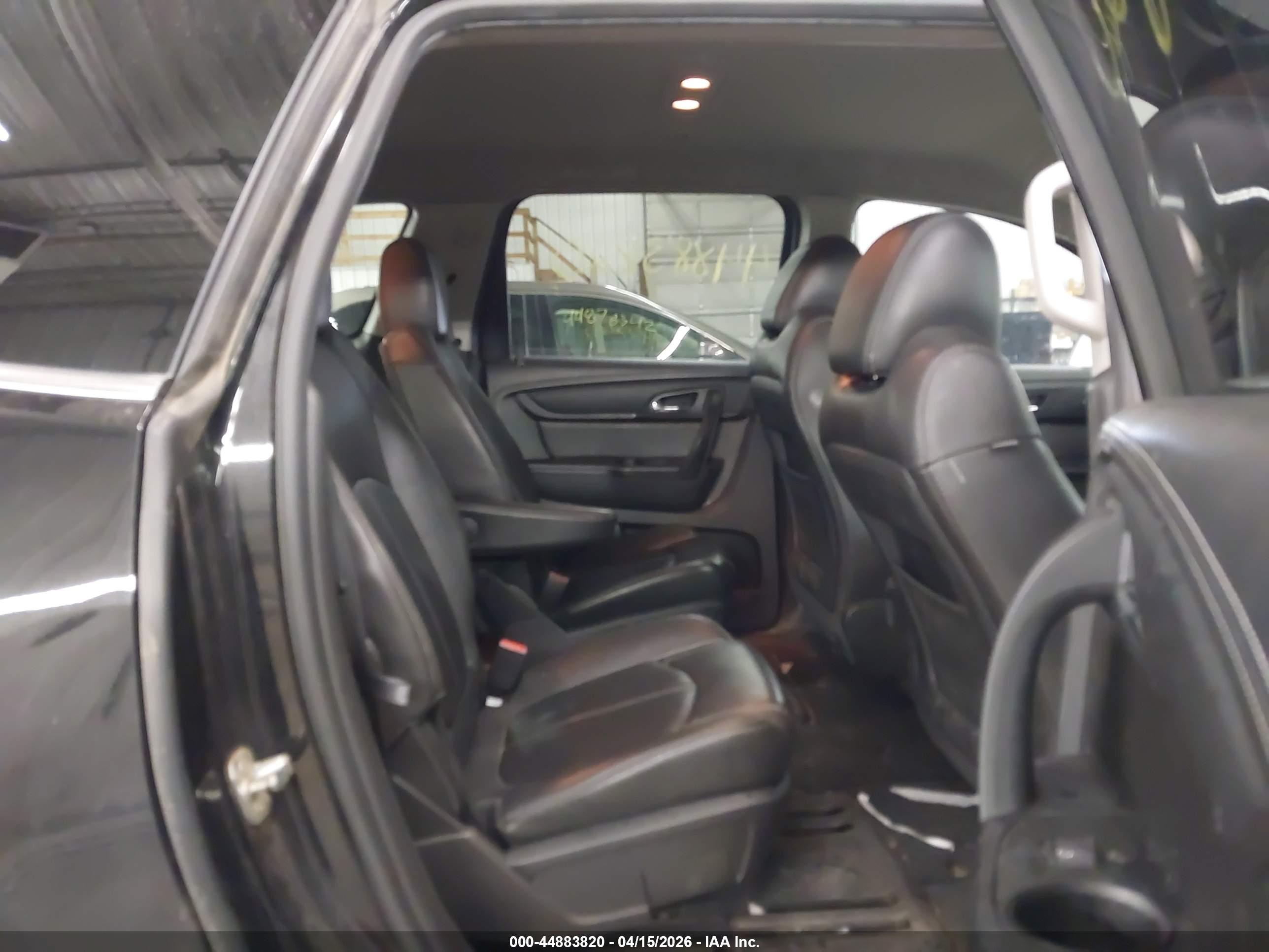 CHEVROLET TRAVERSE image 8