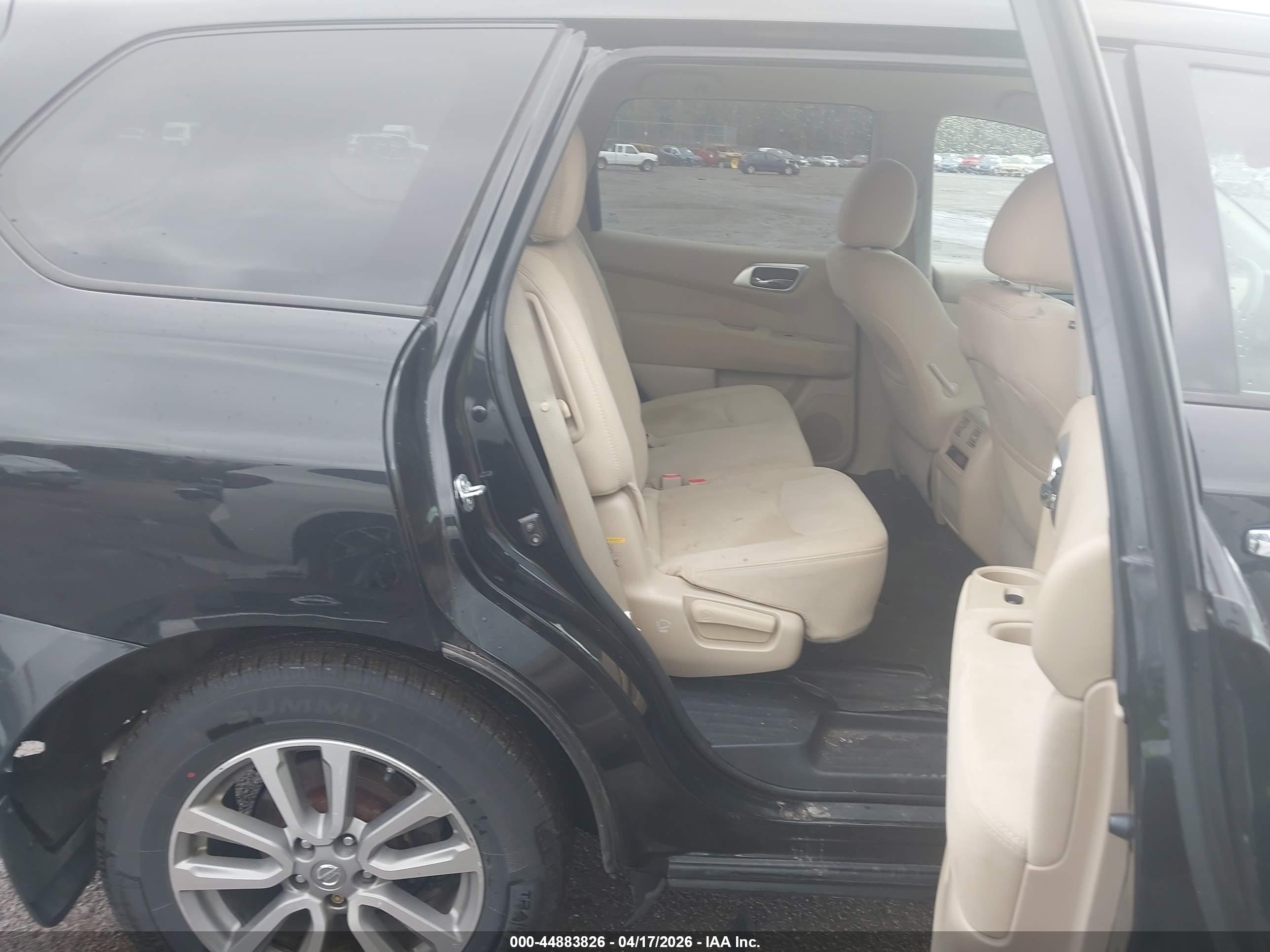 NISSAN PATHFINDER image 8