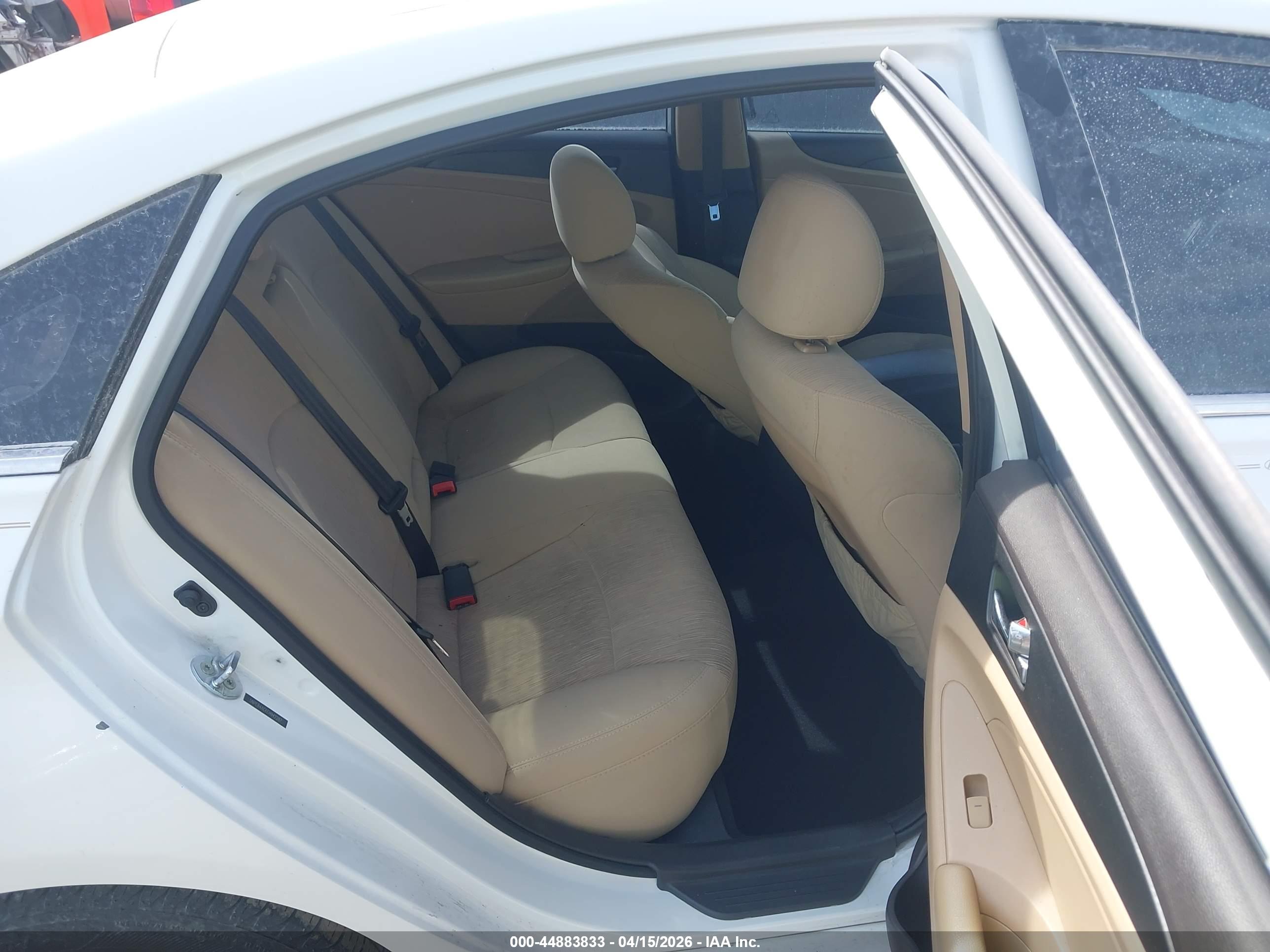 HYUNDAI SONATA image 8