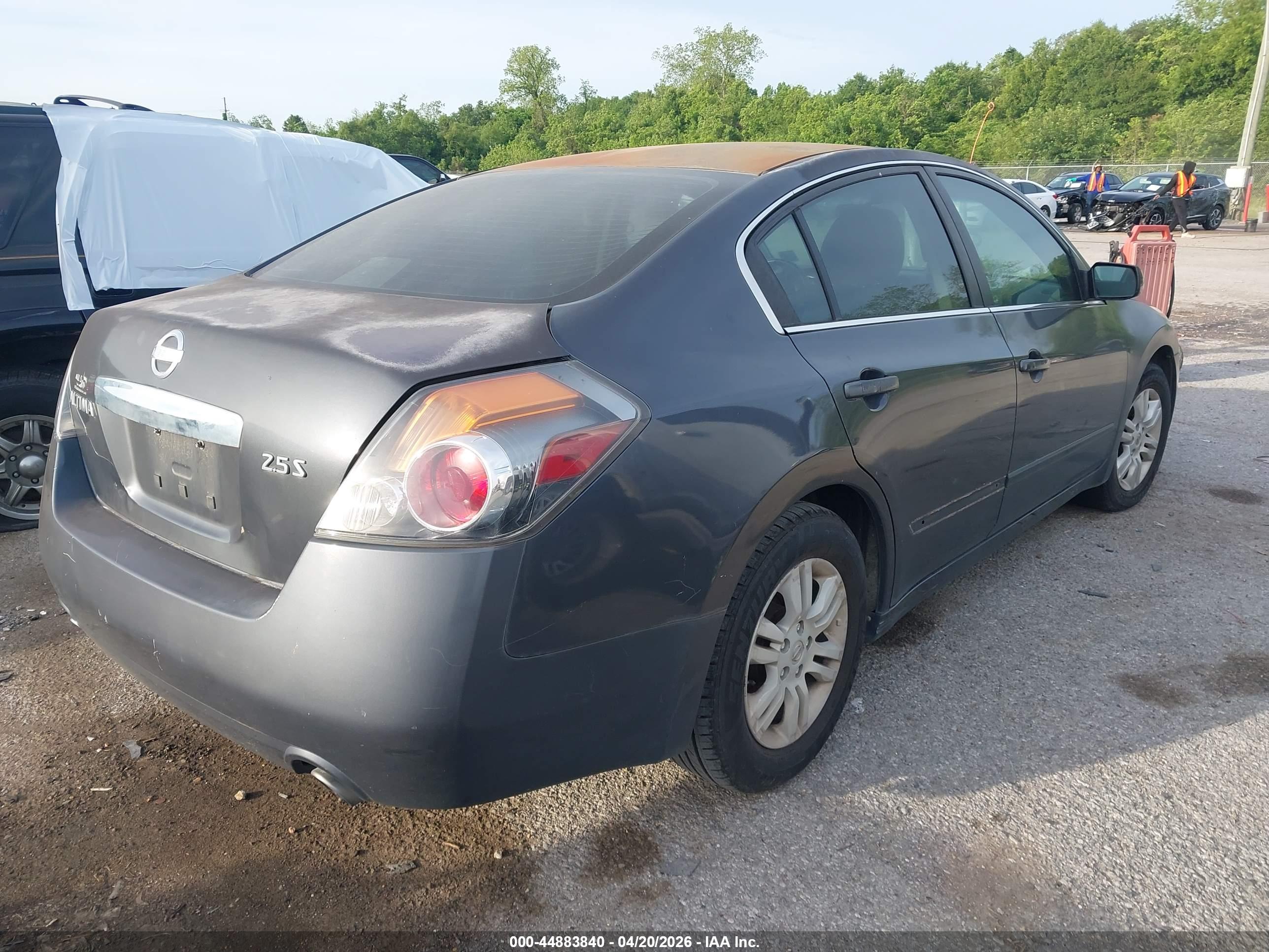 NISSAN ALTIMA image 4
