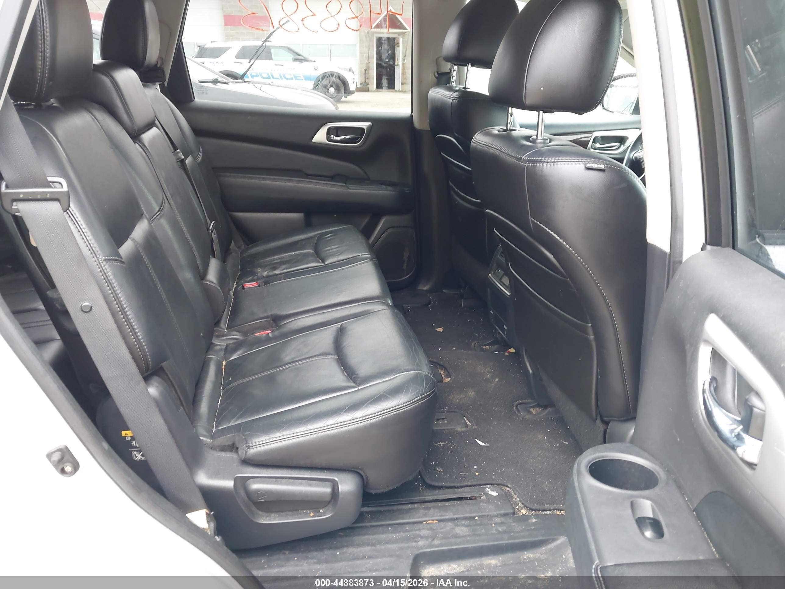 NISSAN PATHFINDER image 8