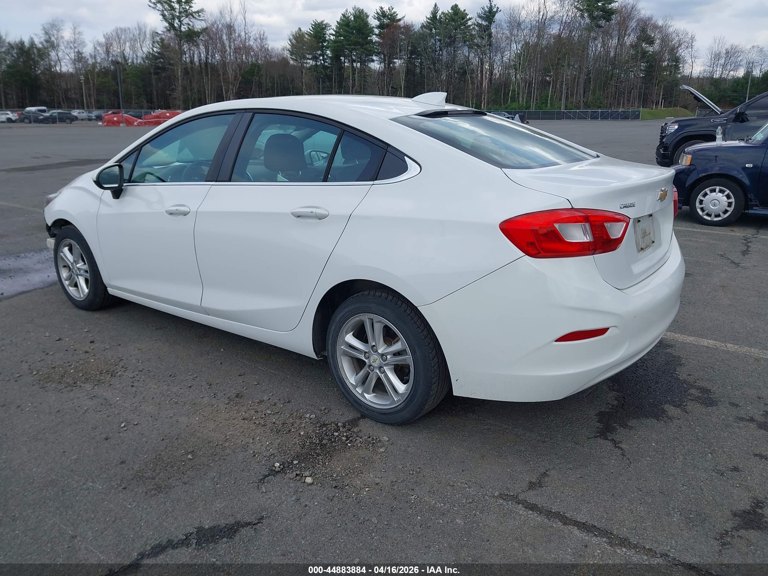 CHEVROLET CRUZE image 3