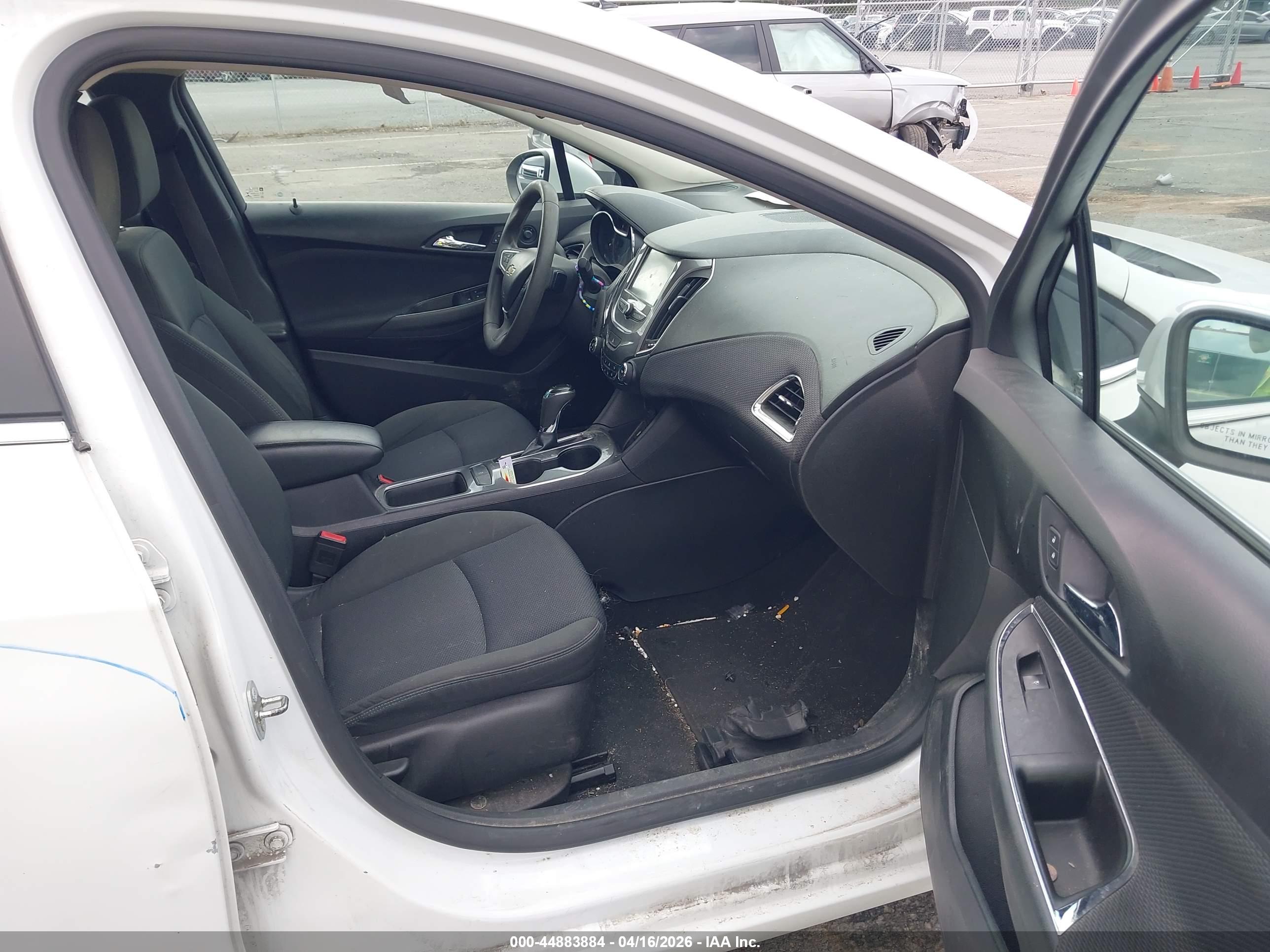 CHEVROLET CRUZE image 5