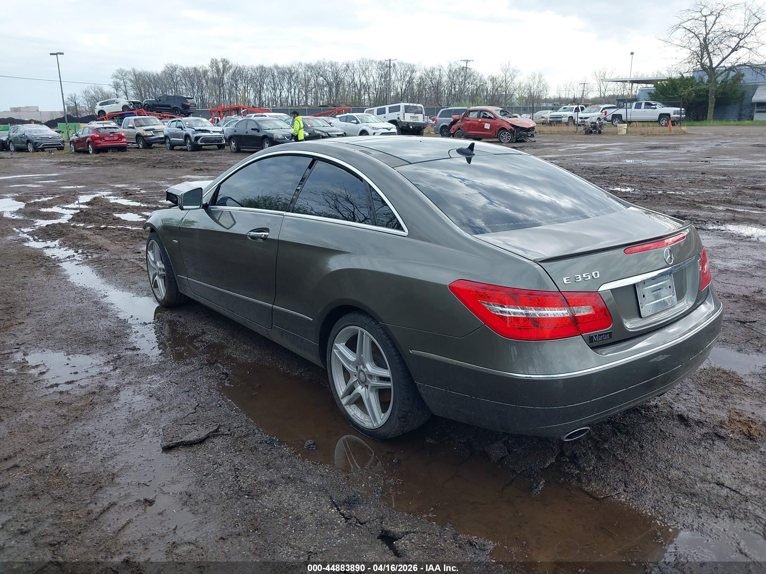 MERCEDES-BENZ E image 3