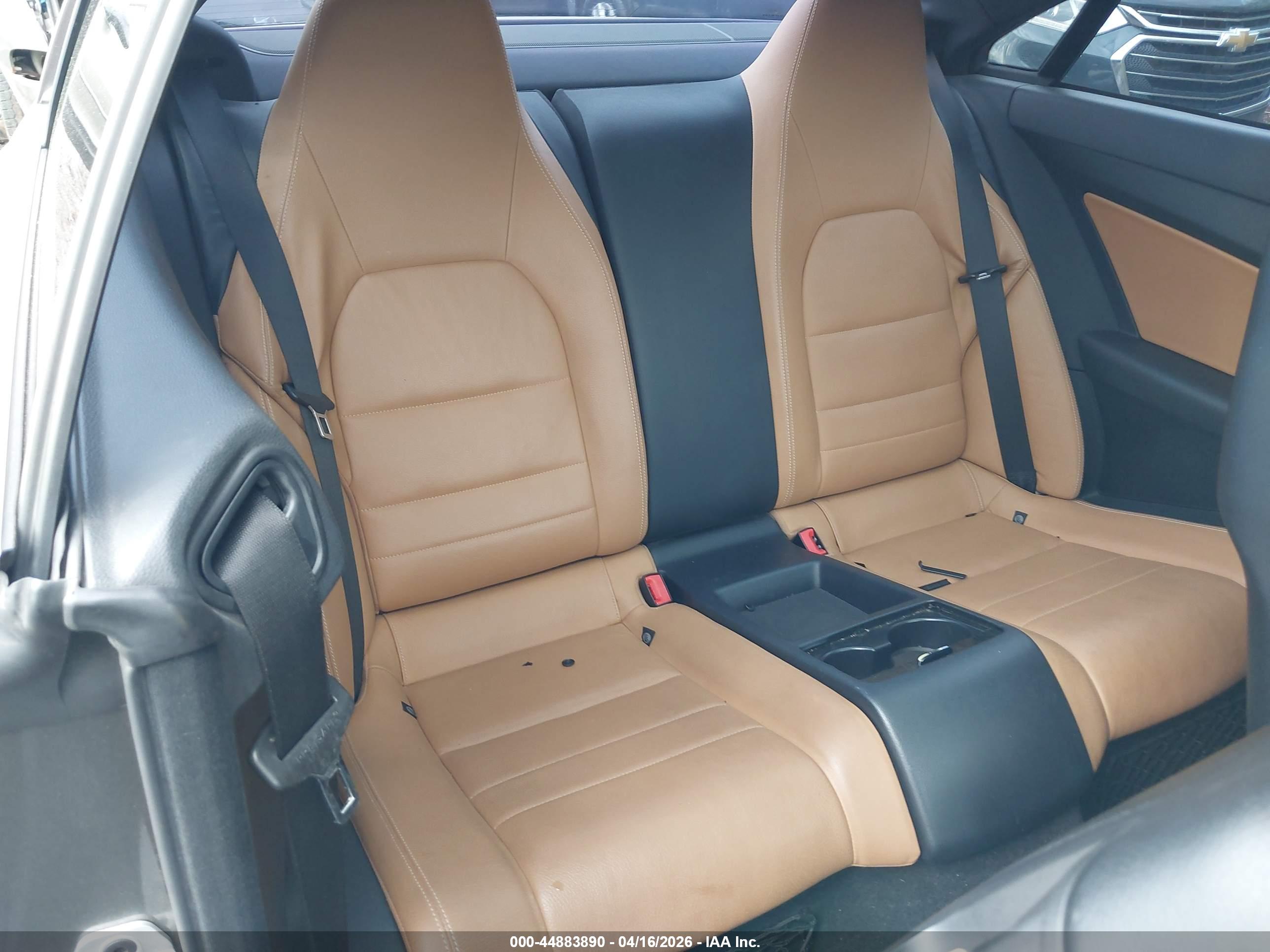 MERCEDES-BENZ E image 8