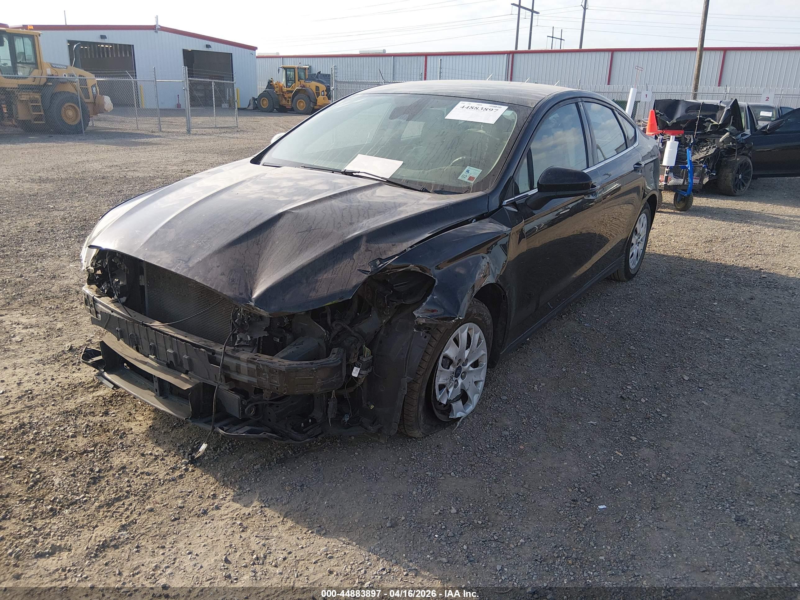 FORD FUSION image 2