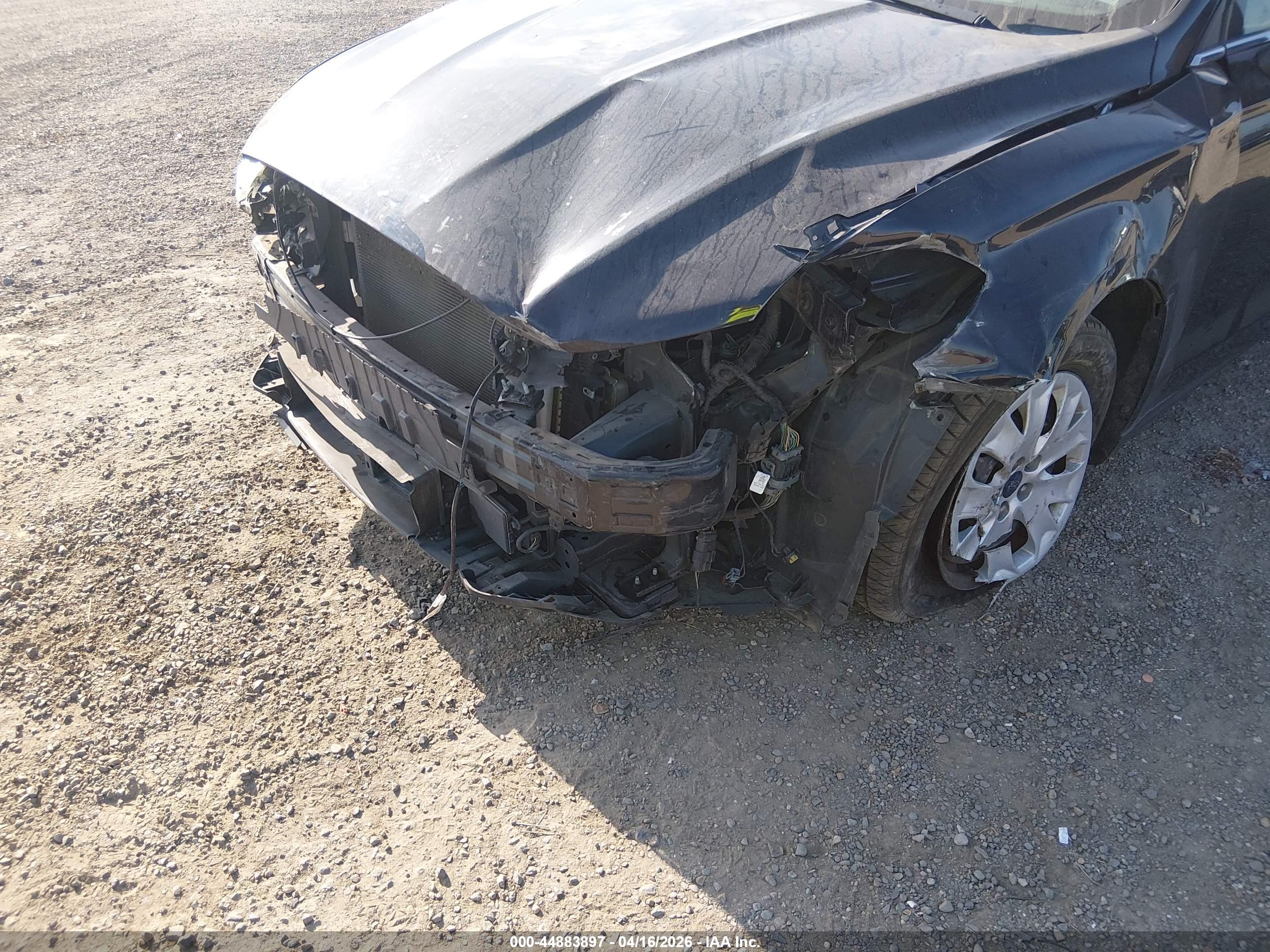 FORD FUSION image 6