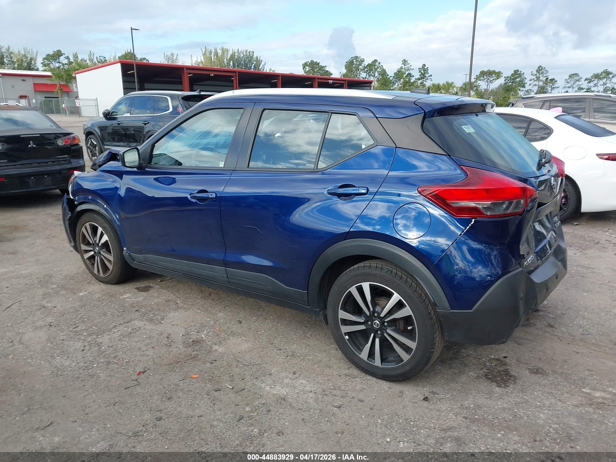 NISSAN KICKS image 3