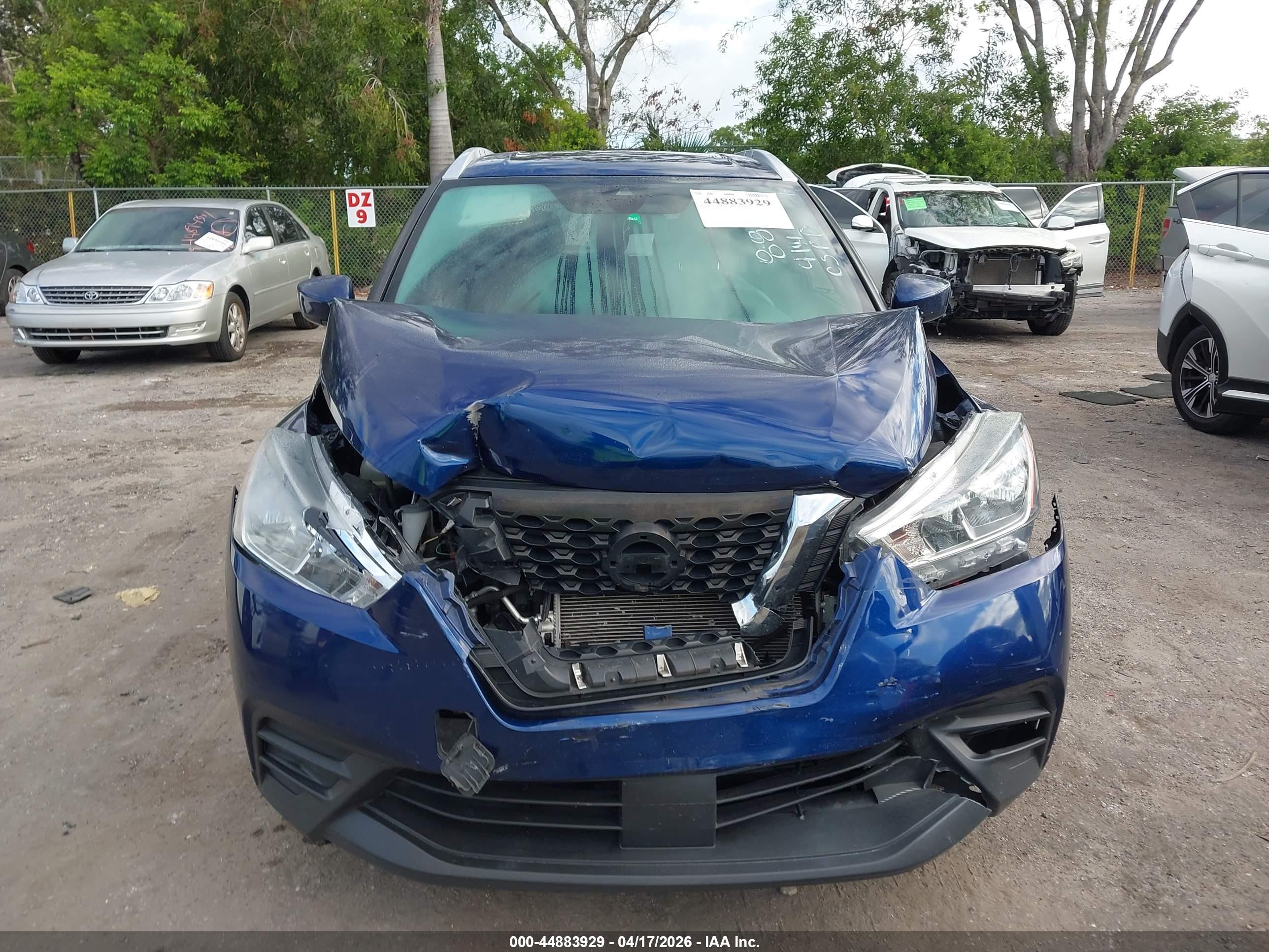 NISSAN KICKS image 6