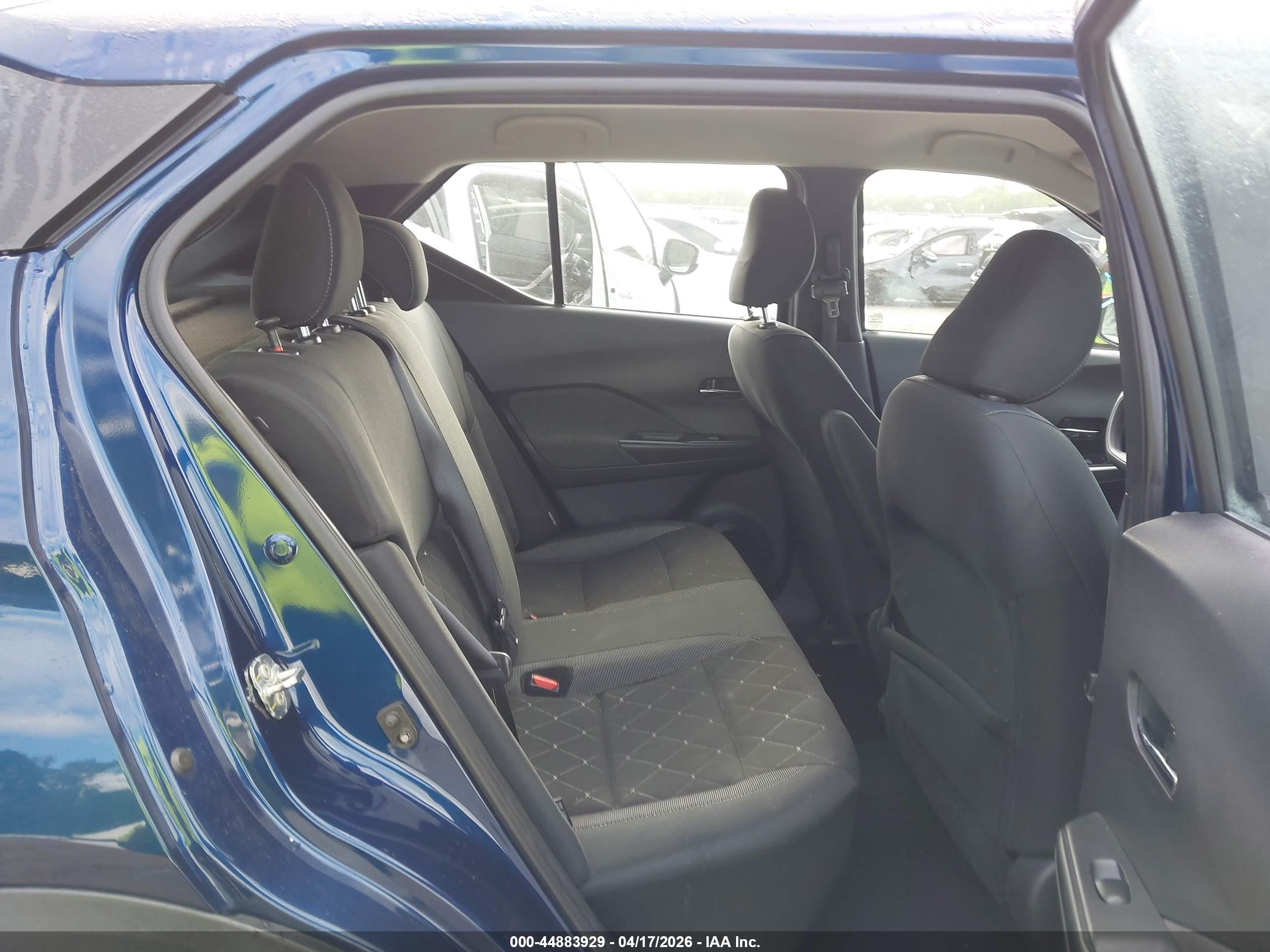 NISSAN KICKS image 8