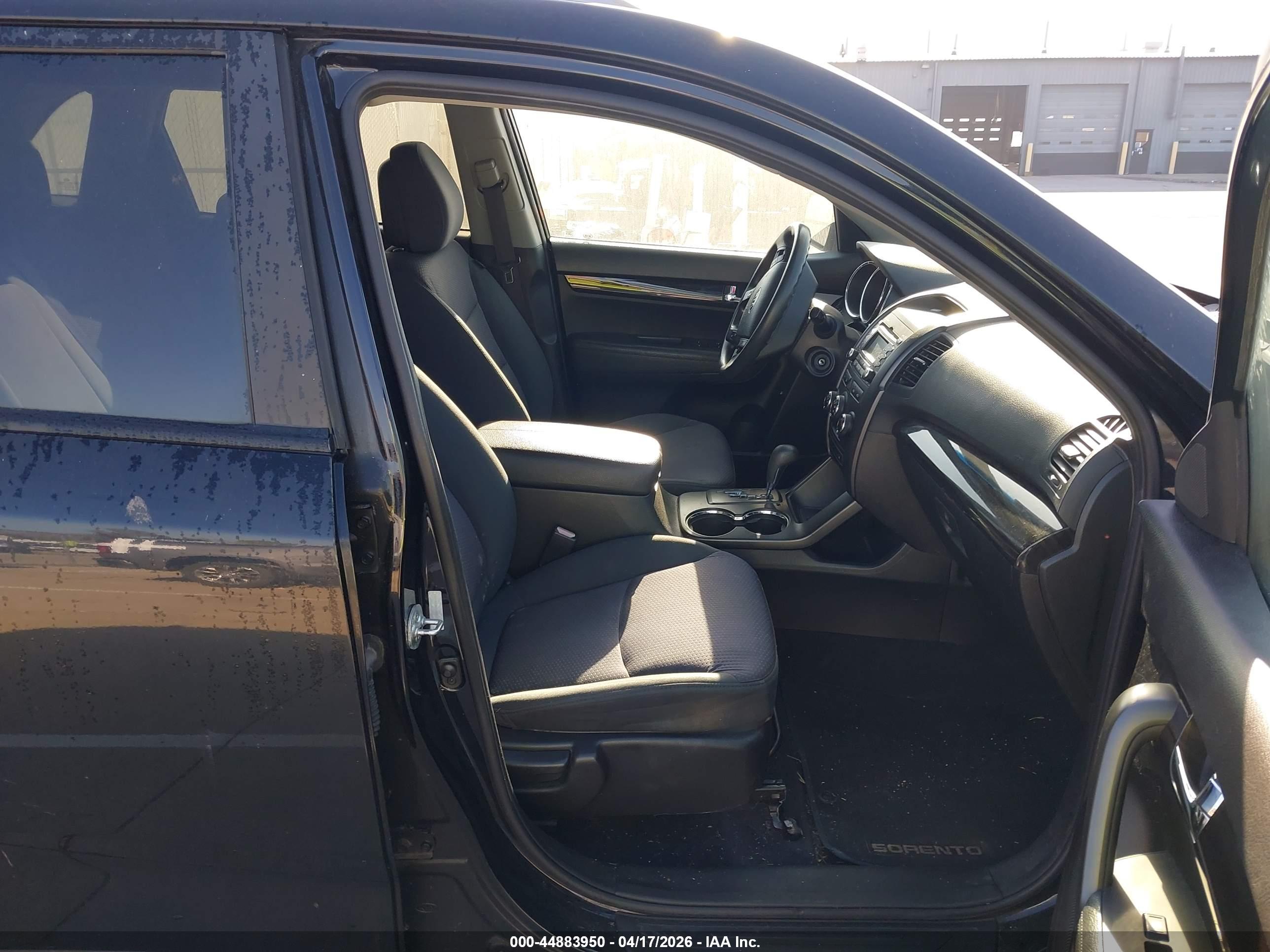 KIA SORENTO image 5