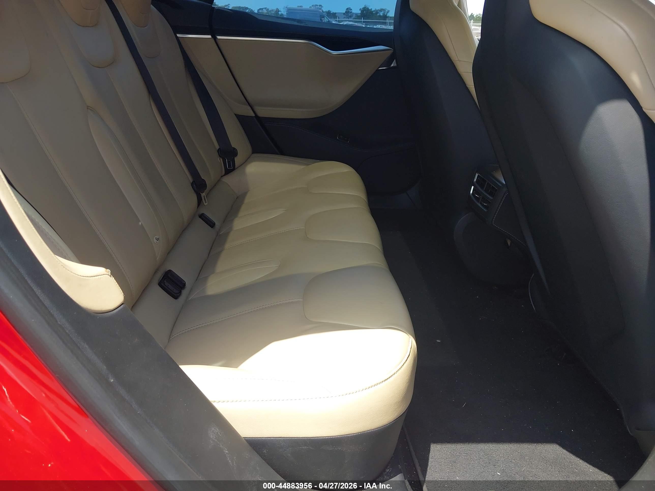 TESLA MODEL image 8