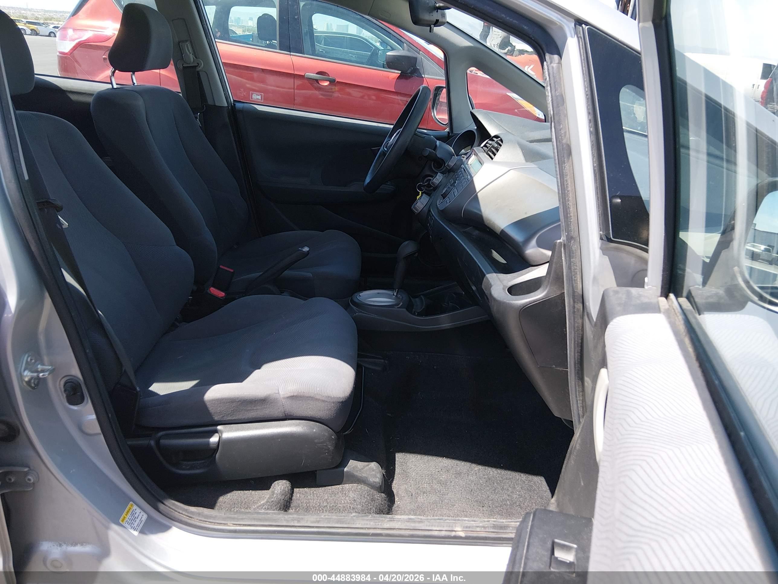 HONDA FIT image 5