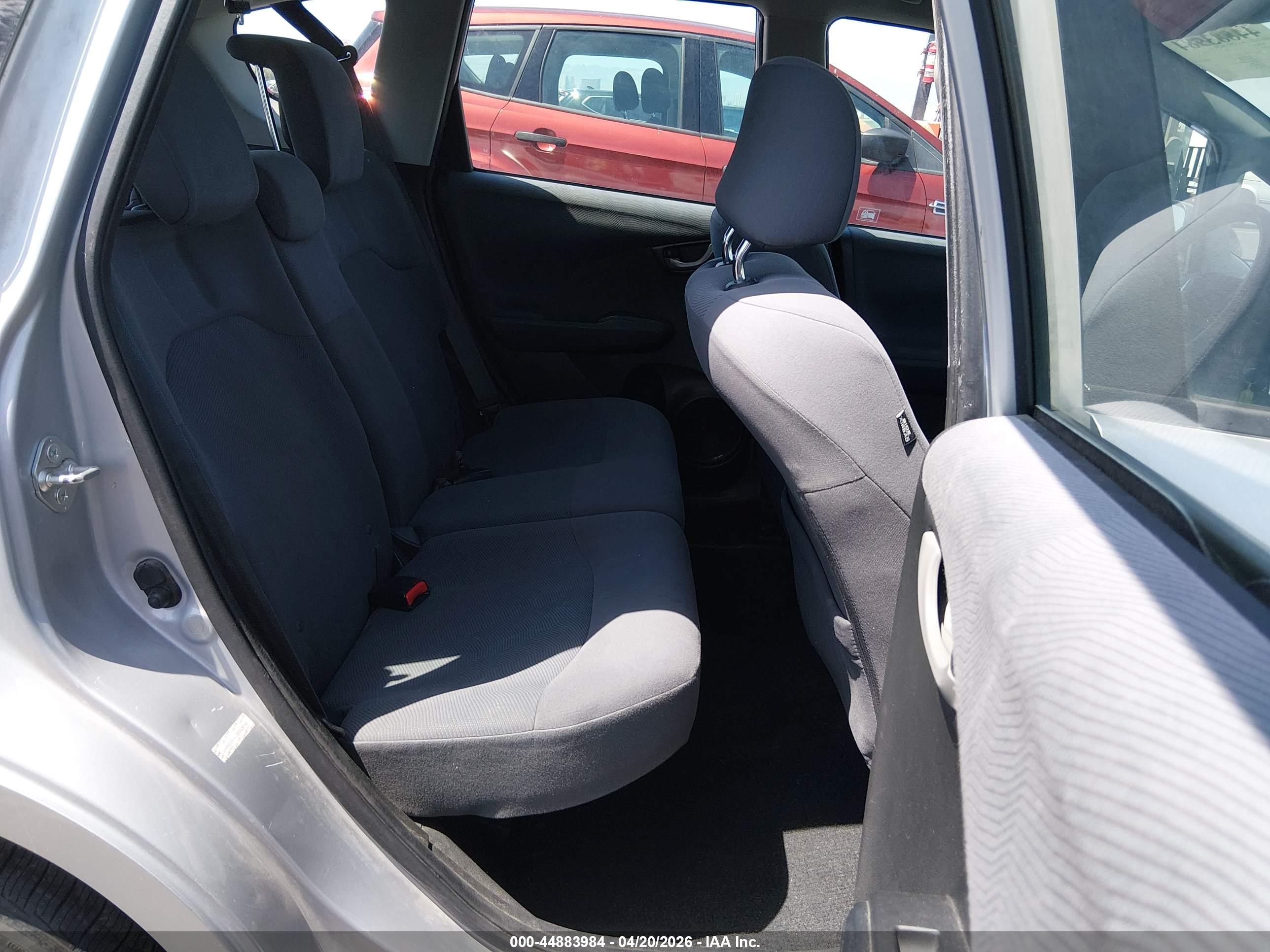 HONDA FIT image 8