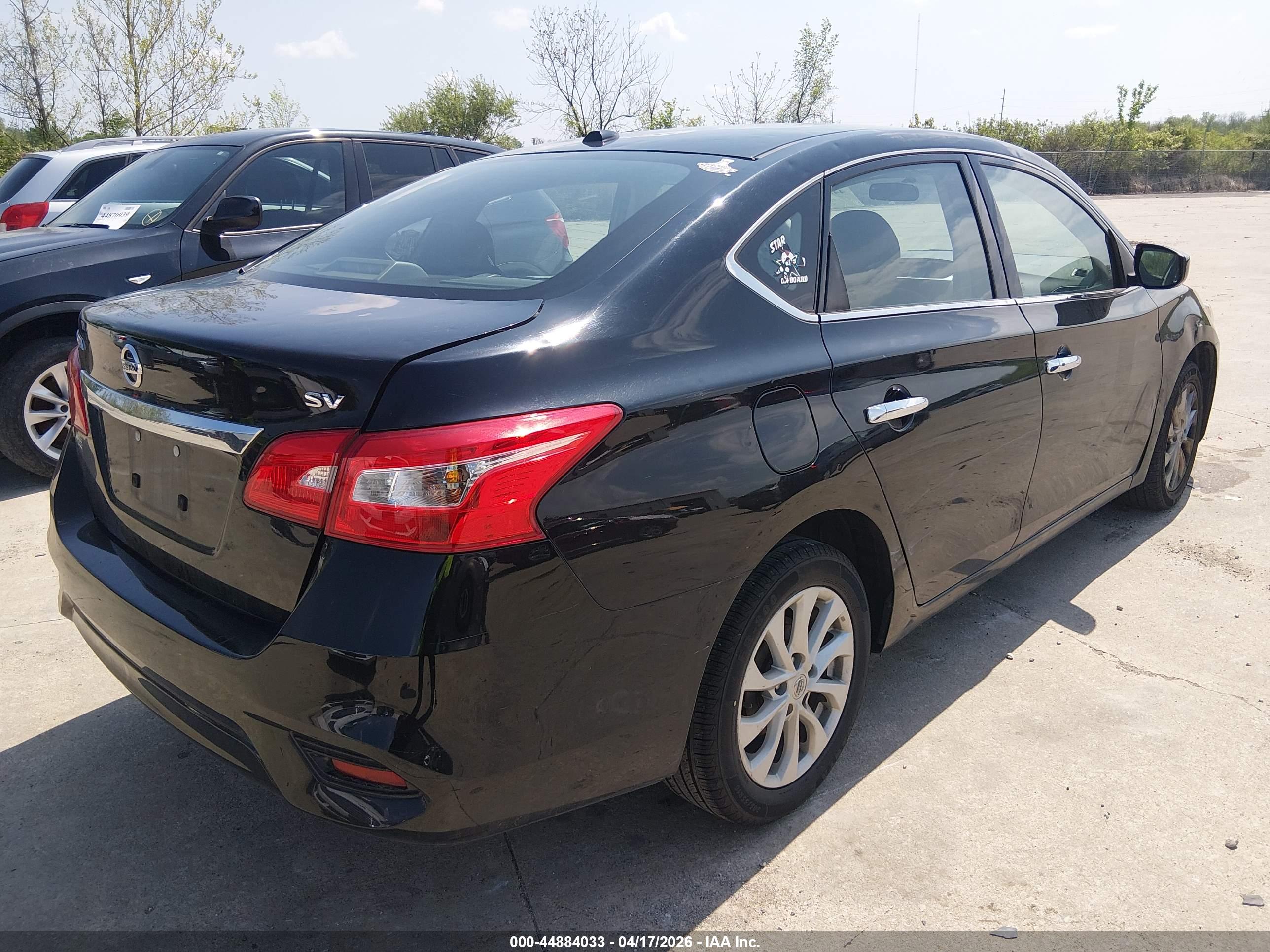 NISSAN SENTRA image 4