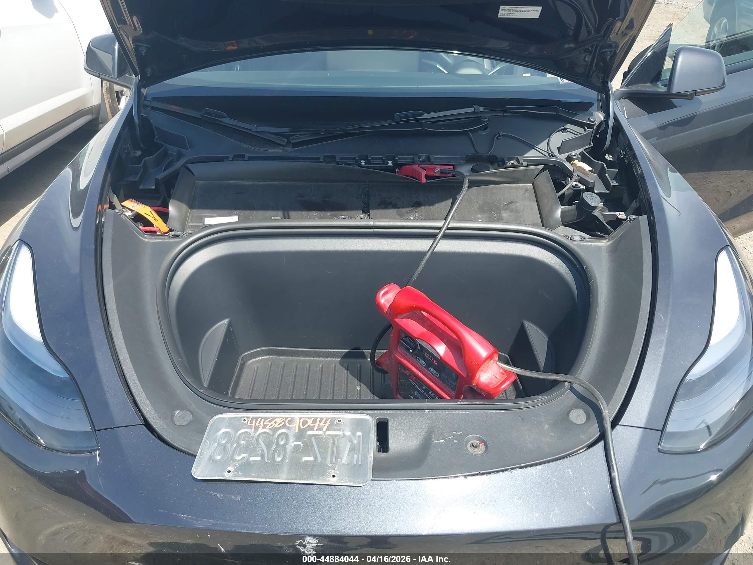 TESLA MODEL image 10