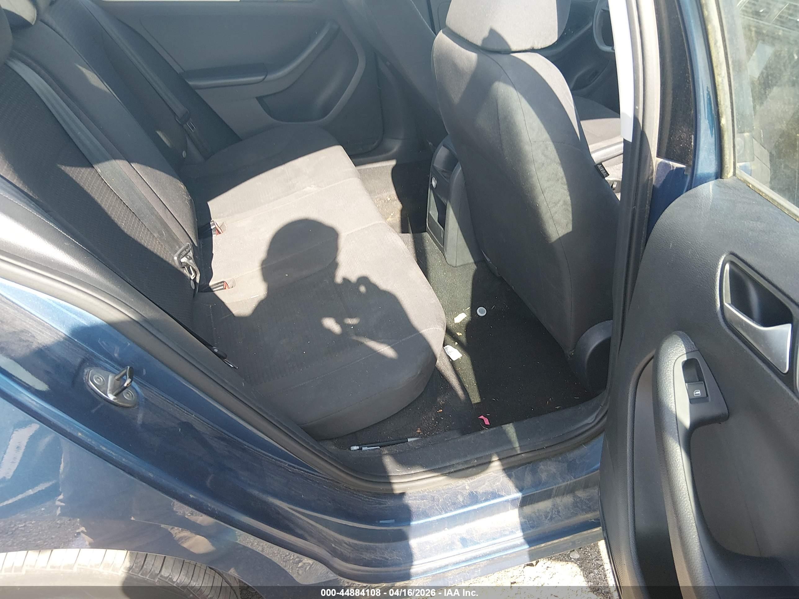 VOLKSWAGEN JETTA image 8