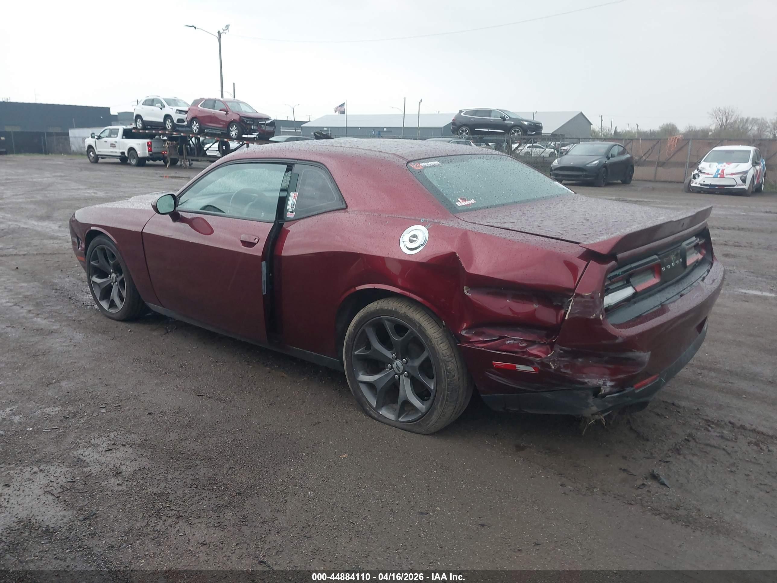 DODGE CHALLENGER image 3