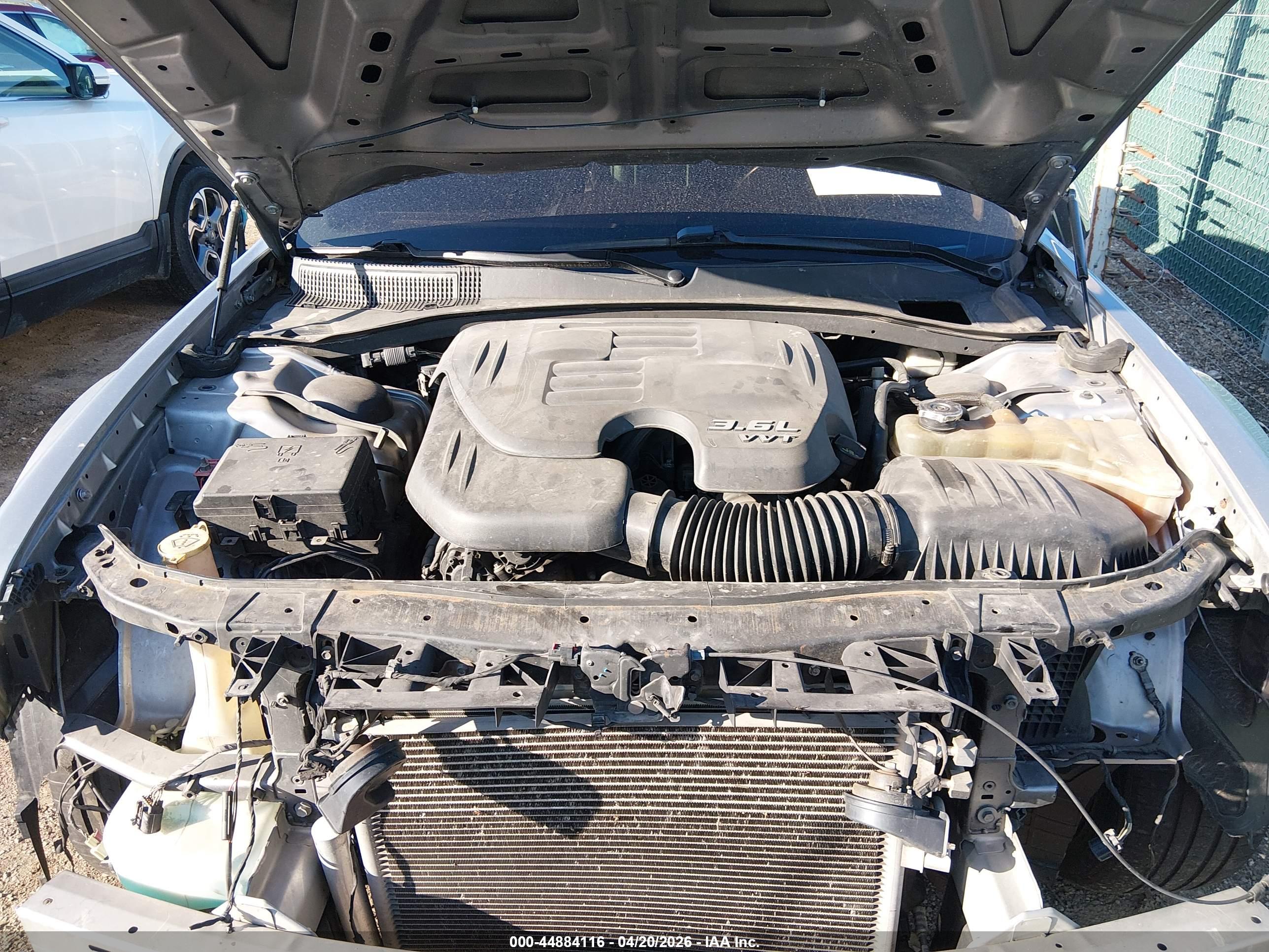 CHRYSLER 300C image 10