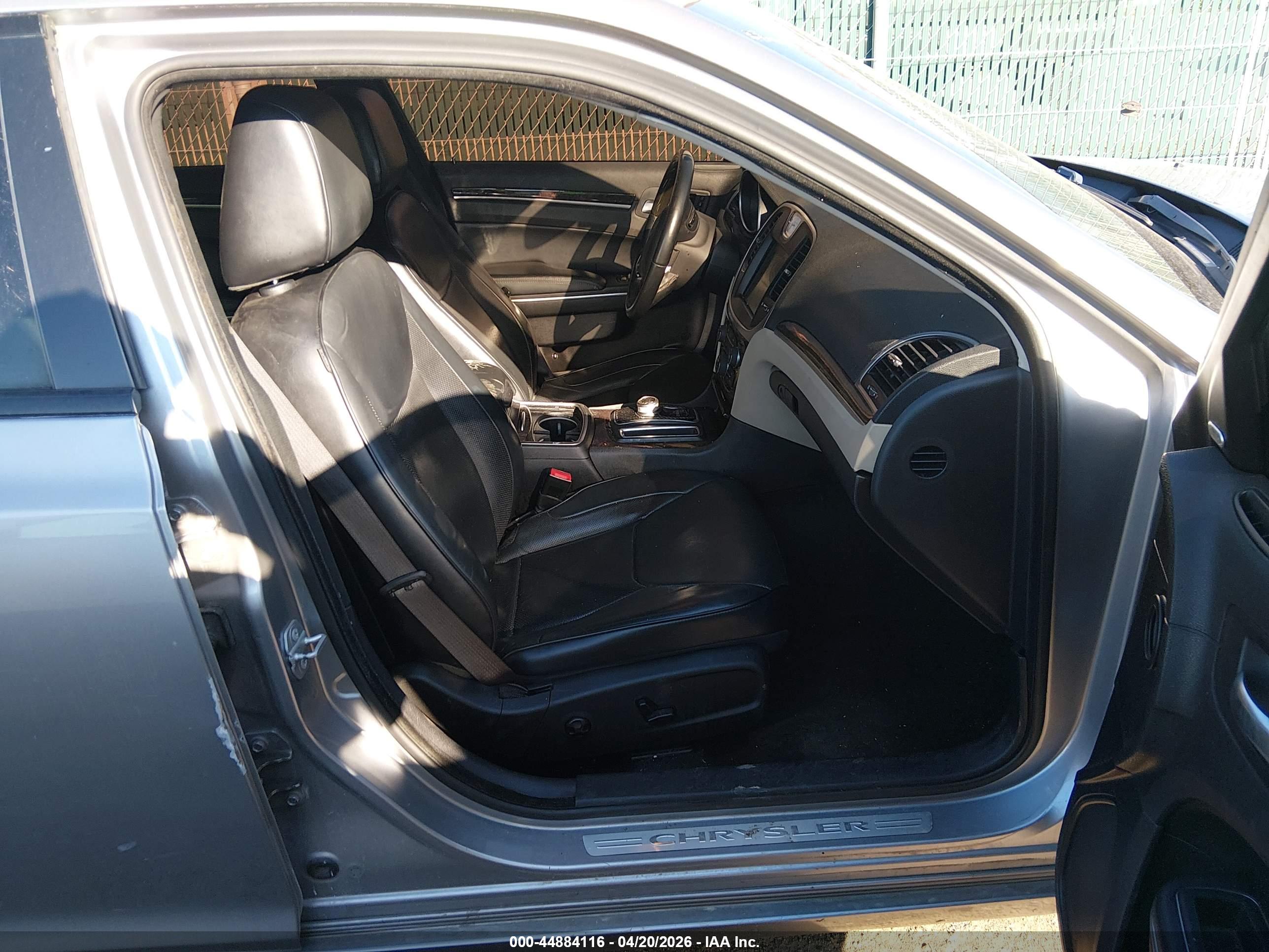 CHRYSLER 300C image 5