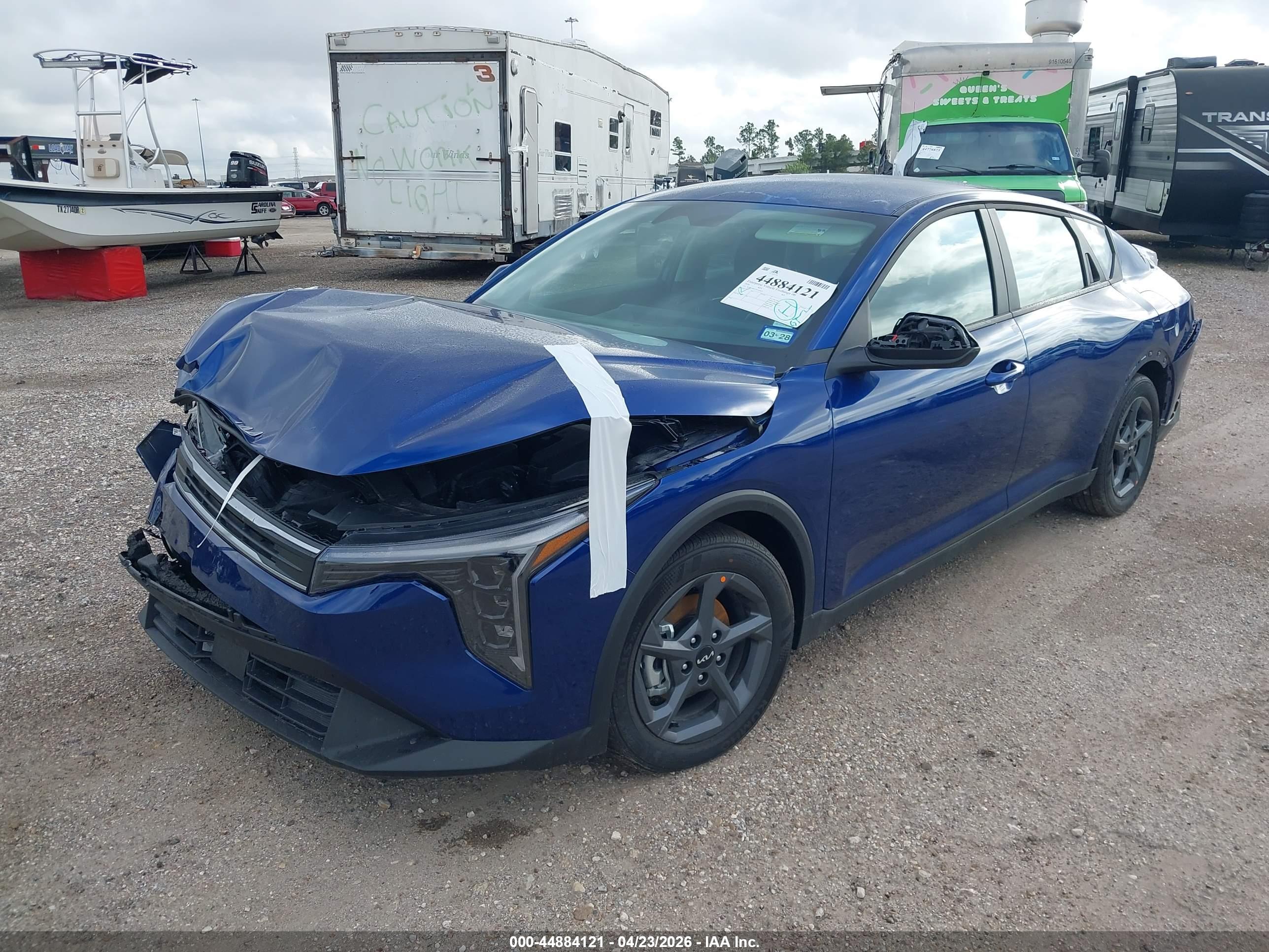 KIA K4 image 2