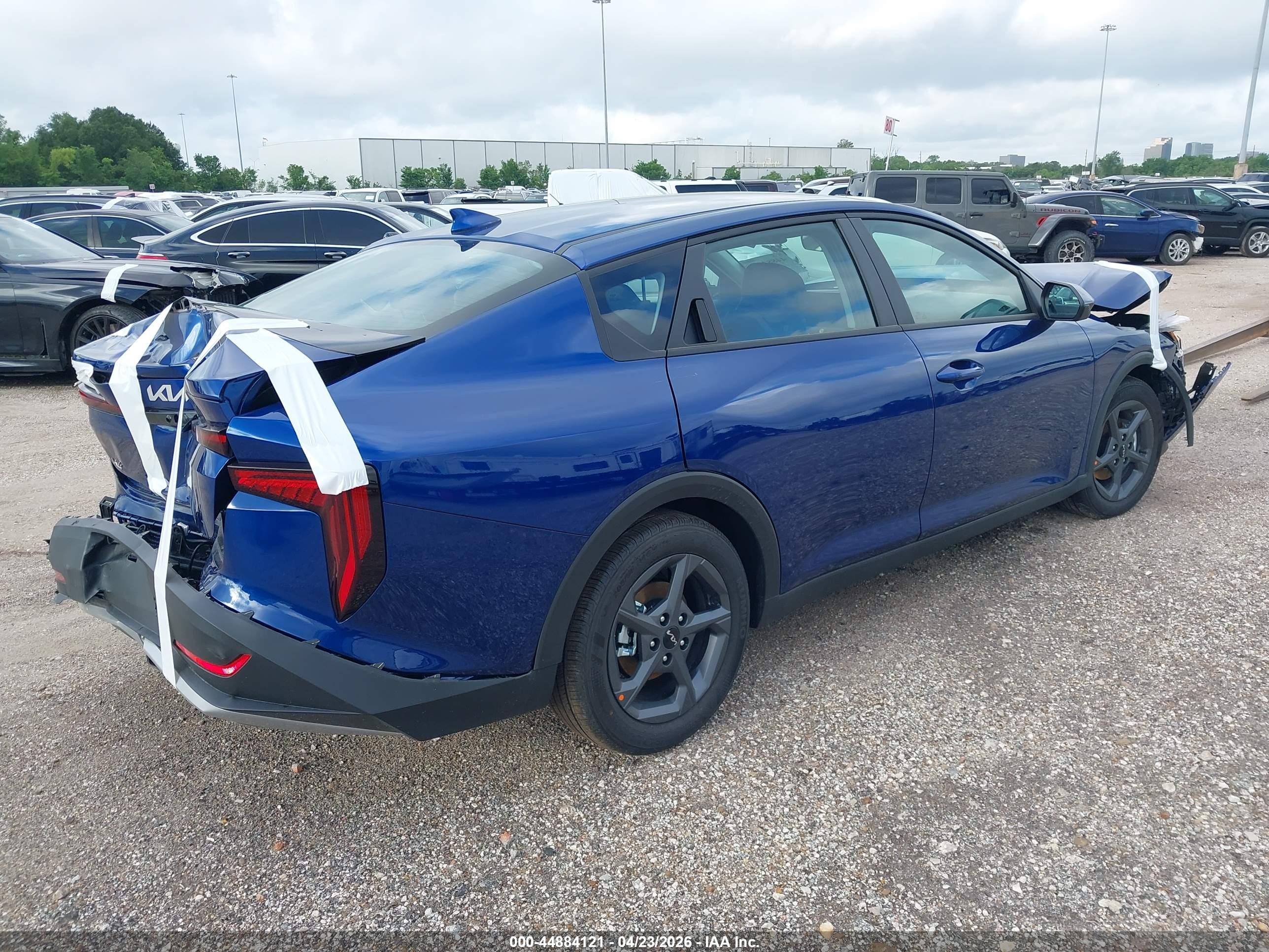 KIA K4 image 4