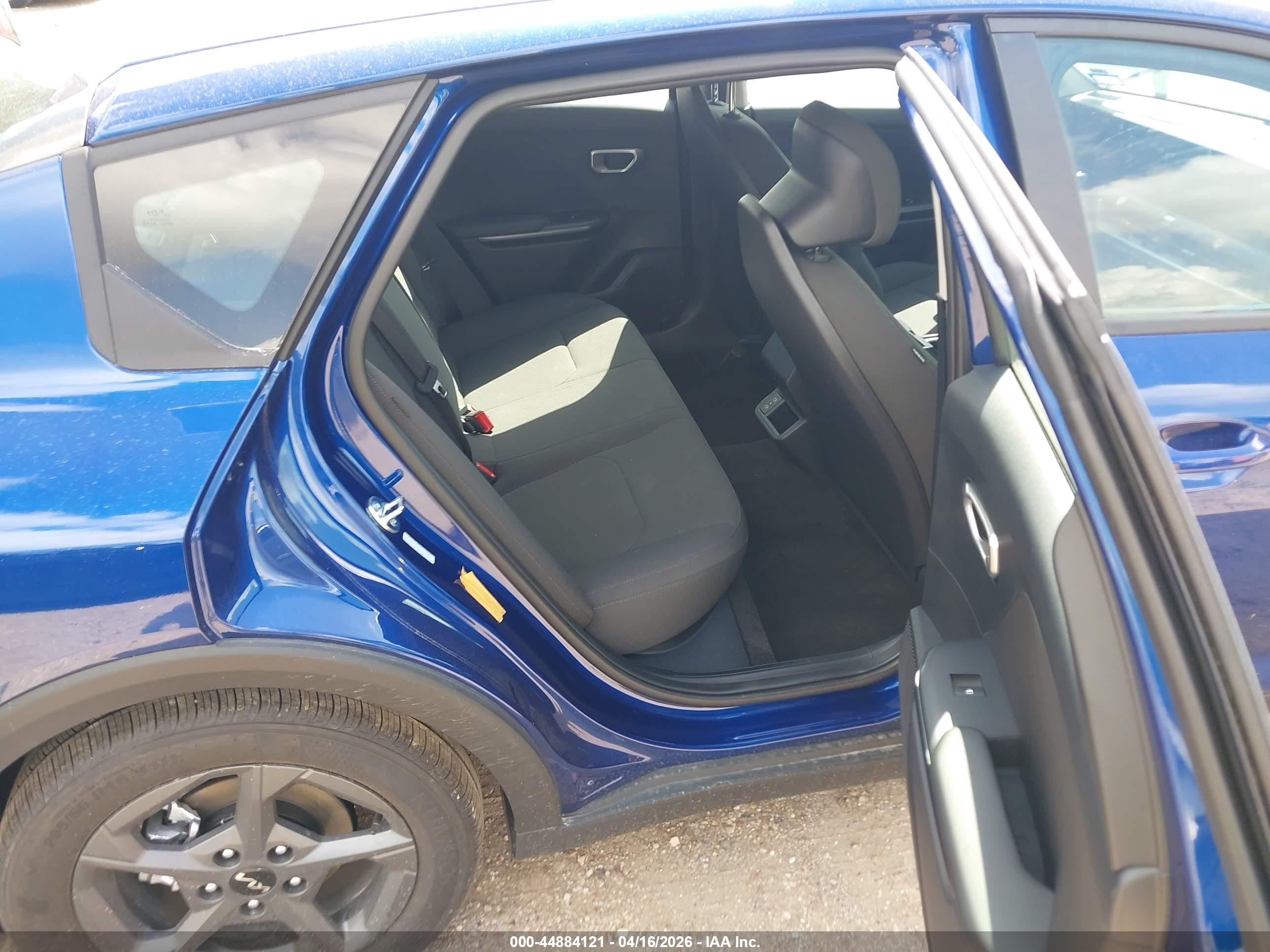 KIA K4 image 8
