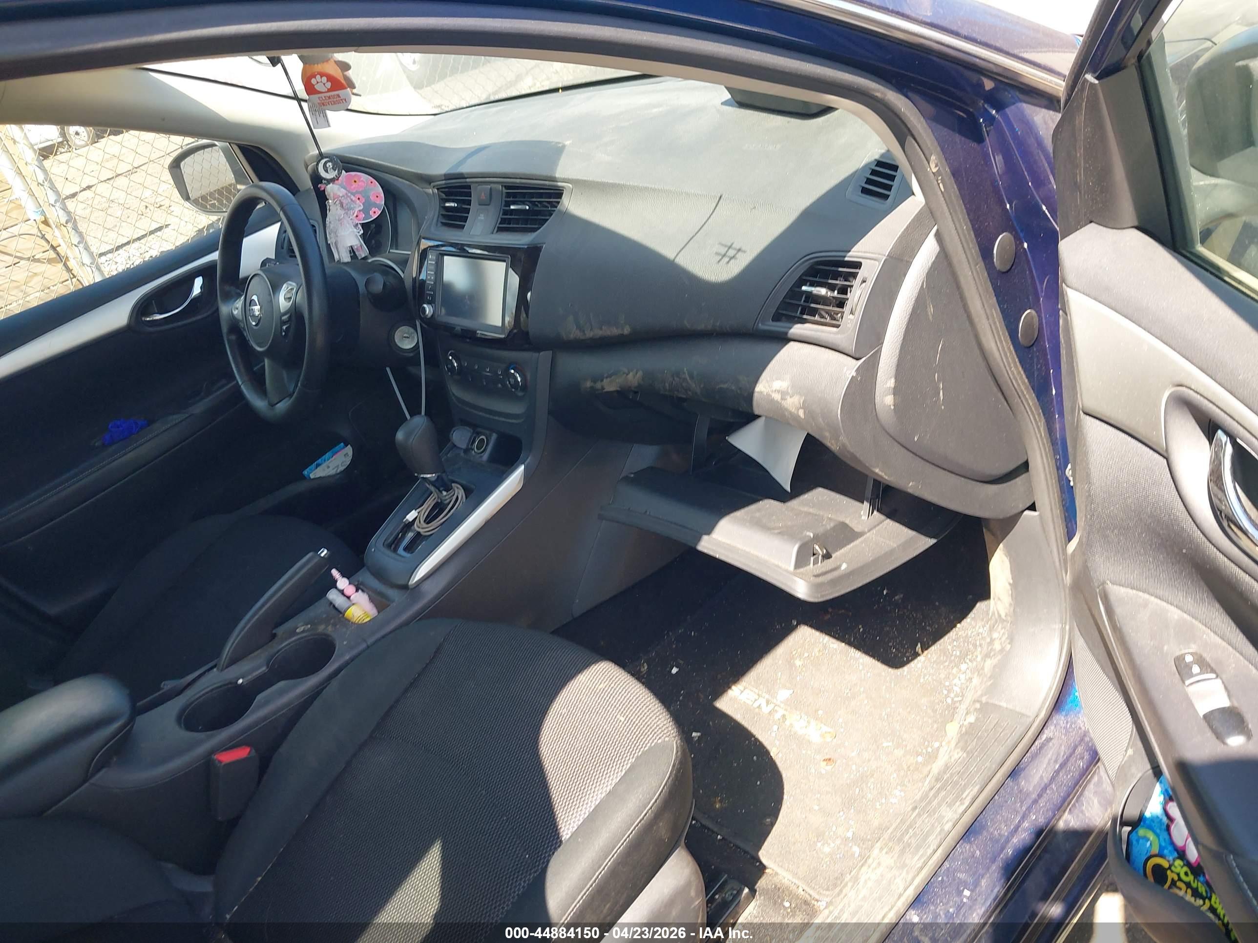 NISSAN SENTRA image 5